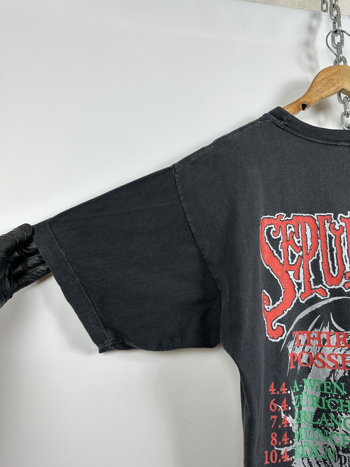 Band Tees 1992 Vintage Sepultura Third World Posse Tour T-Shirt Size US XL / EU 56 / 4 - 19 Thumbnail