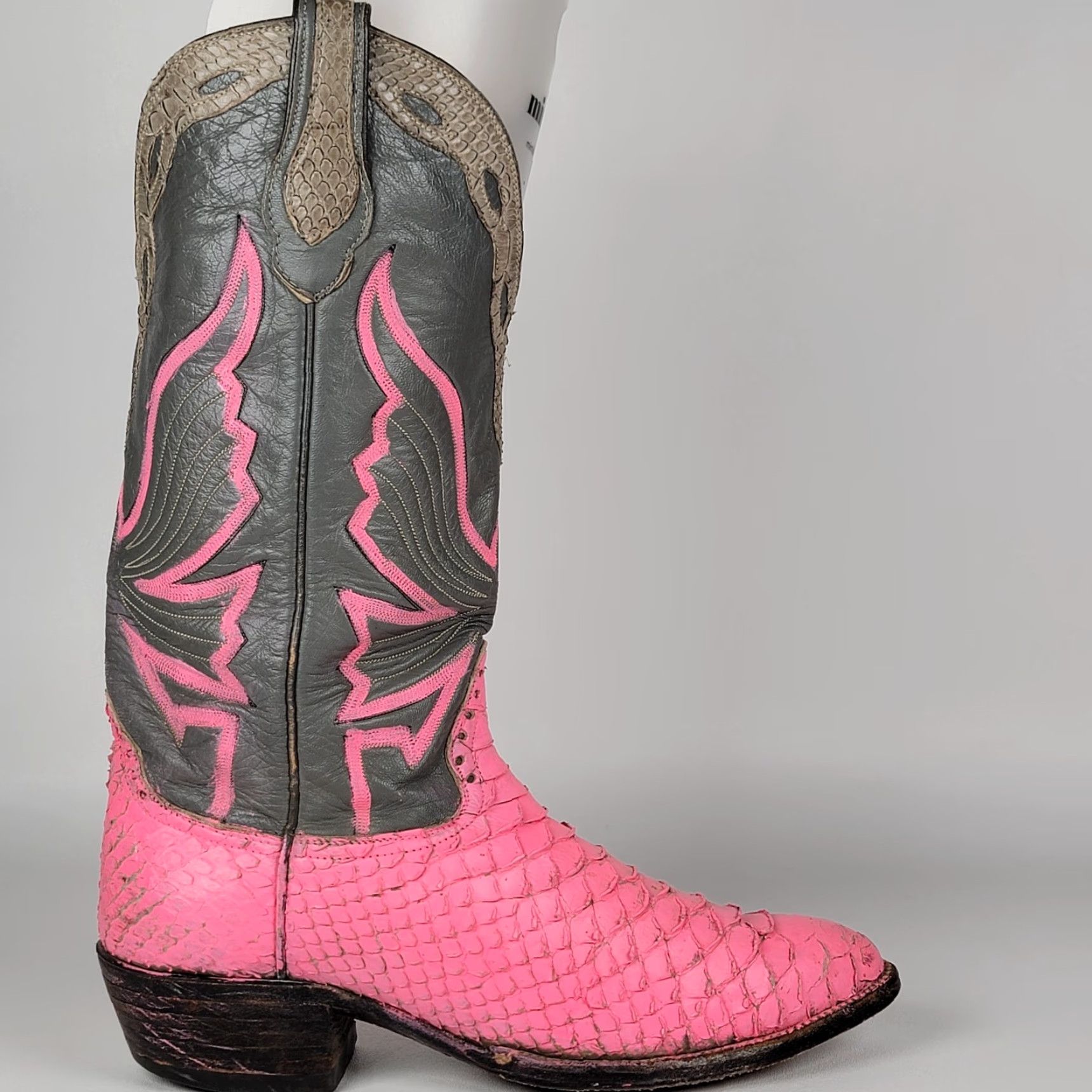 Vintage VINTAGE Hondo Boots Mens 8.5 Cowboy Exotic Hide Leather Pink Paint Western Style Heel Rockabilly Mexico Mens Size US 9 / EU 42 - 3 Thumbnail