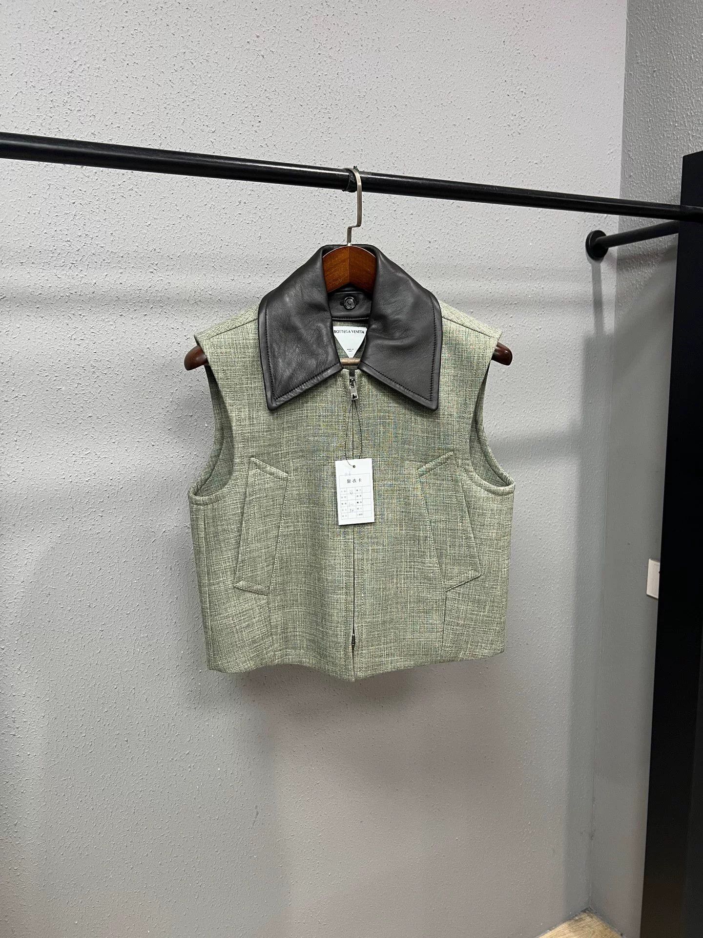 Bottega Veneta Bottega Veneta Green Wool Blend Vest Size M / US 6-8 / IT 42-44 - 1 Thumbnail