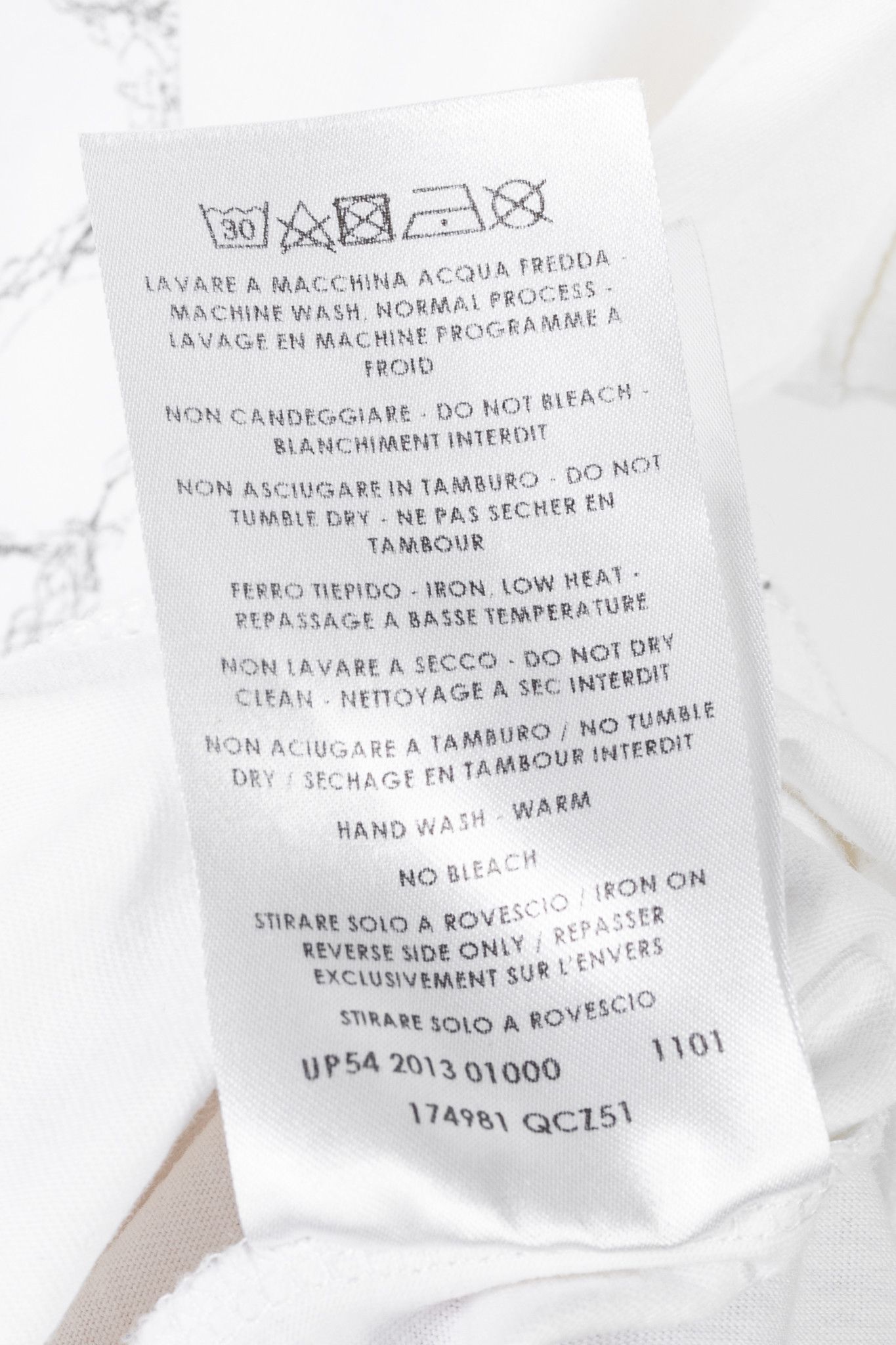 Alexander McQueen Alexander McQueen White Cotton Jersey Skull-Print T-Shirt Size US S / EU 44-46 / 1 - 10 Thumbnail