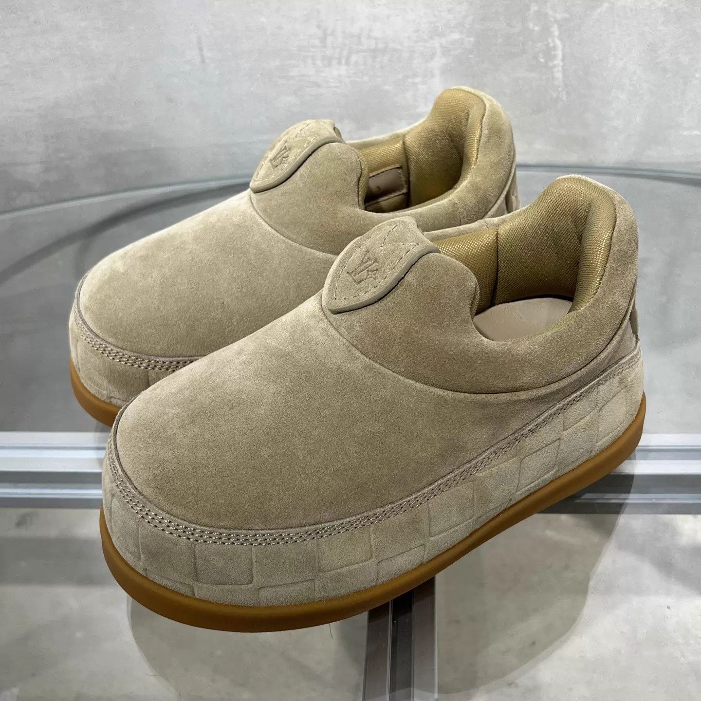 Louis Vuitton LV x Nigo Yeti FW25 Beige 37 Size US 6.5 / IT 36.5 - 2 Thumbnail