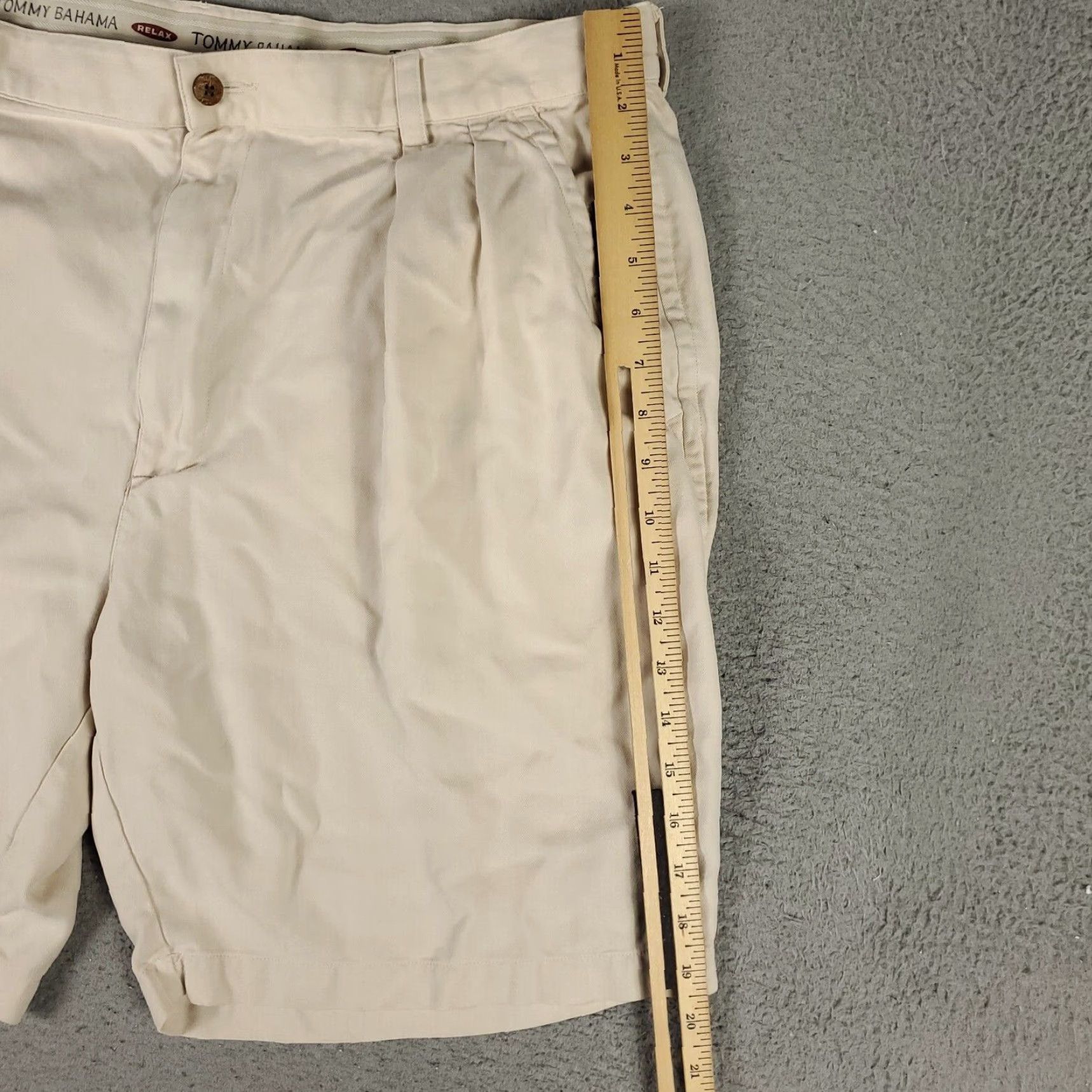 Tommy Bahama VINTAGE Tommy Bahama Shorts Men Size 38 Beige Silk Pleated Chino Casual Dress Seasonal Size US 38 / EU 54 - 5 Thumbnail