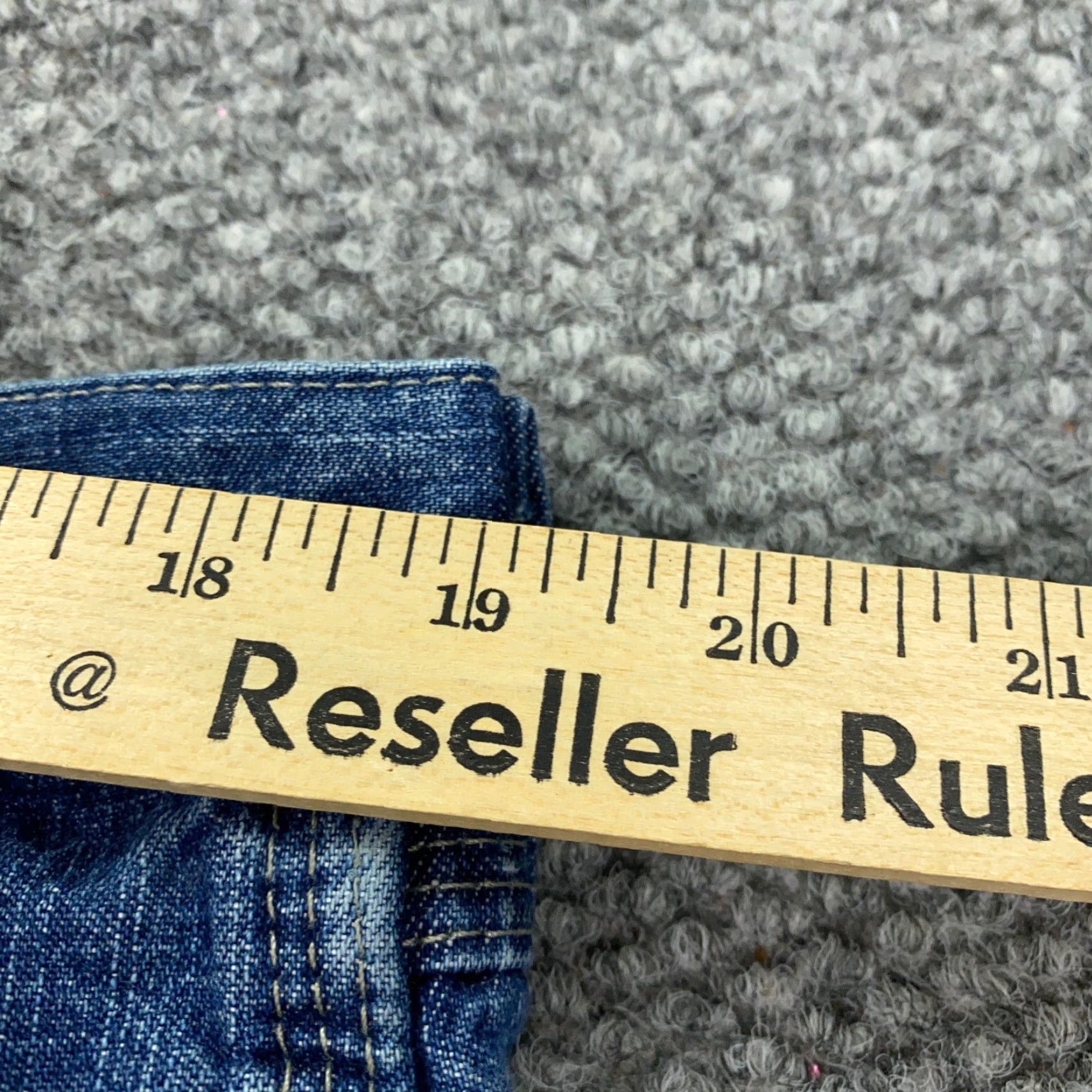 Wrangler VINTAGE Wrangler Denim Shorts Bermuda Men’s Size 38 Blue Relaxed Fit 90s Y2K Size US 38 / EU 54 - 7 Thumbnail