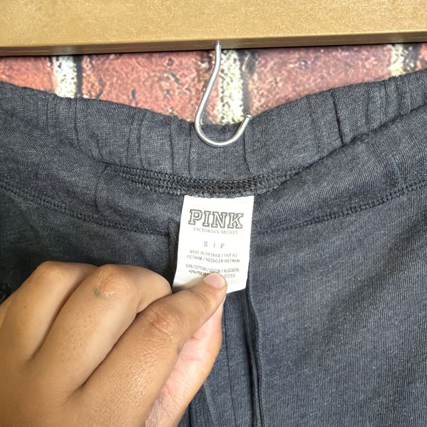 Victoria's Secret VINTAGE Victorias Secret Pink Sweatpants Womens S Wide Leg Gray Logo Spellout Size 28" / US 6 / IT 42 - 4 Thumbnail