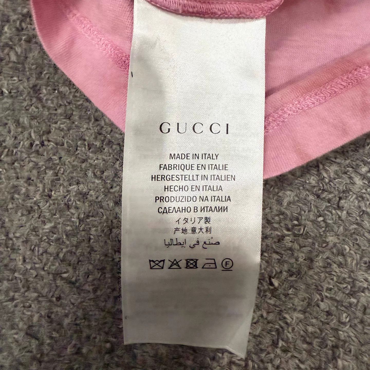 Gucci Gucci Classic Koi Embroidered Pink Tie-Dye Short Sleeve Size US S / EU 44-46 / 1 - 4 Thumbnail