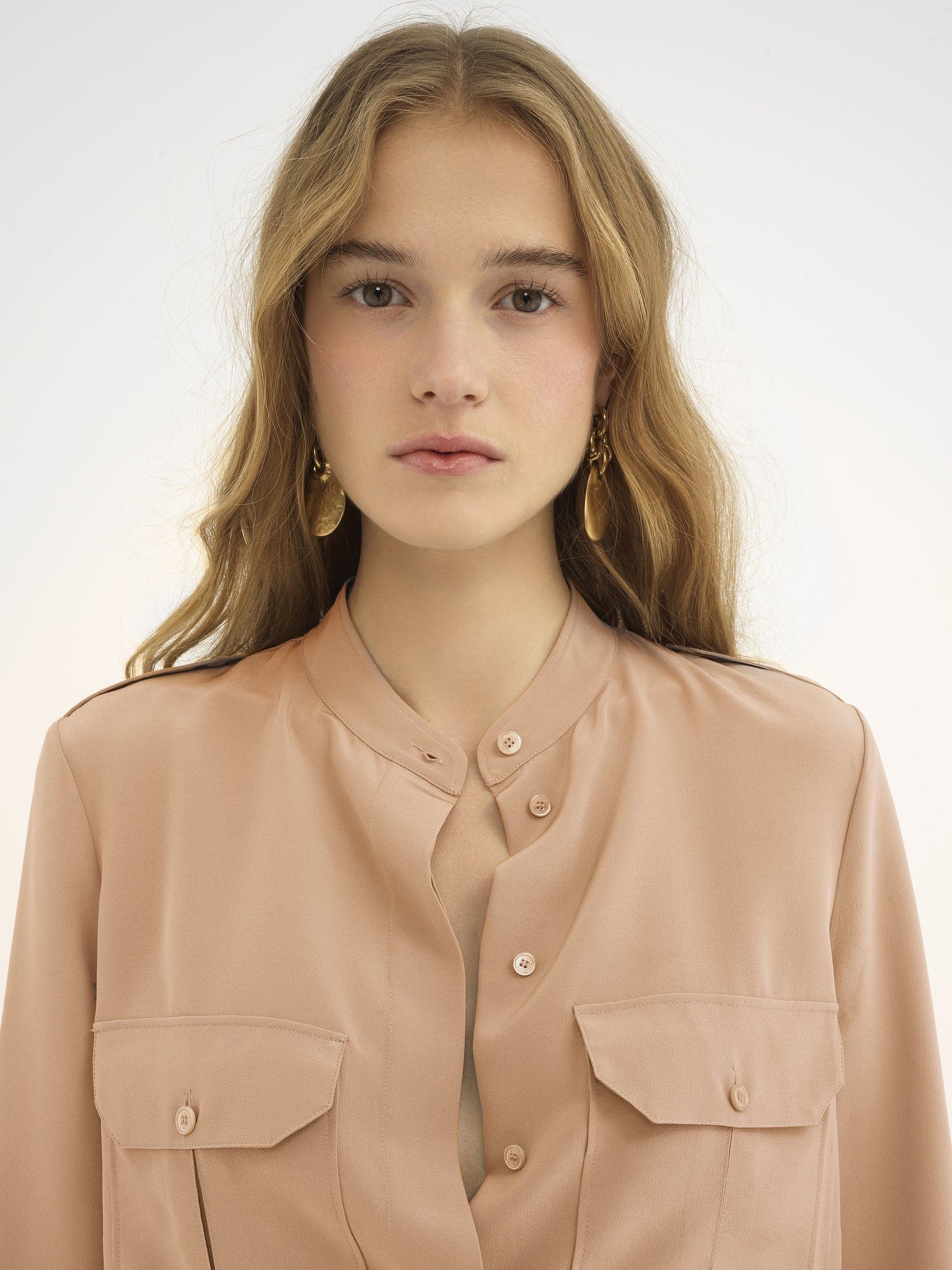 Chloe o1loc1c11025 Classic Utilitiarian Blouse in Sand Brown Size L / US 10 / IT 46 - 5 Thumbnail