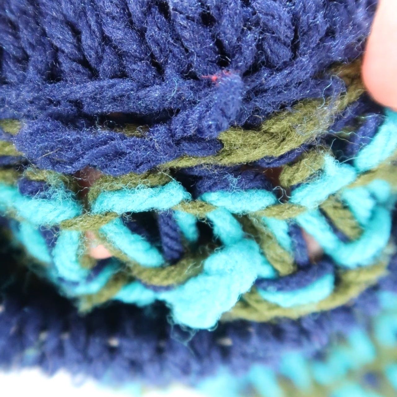 Vintage VINTAGE Sweater Pullover 90s Bohemian Long Sleeve Women L Blue Green Thick Yarn Hand Knit Ac rylic Knit Fall Spring Winter Size L / US 10 / IT 46 - 5 Thumbnail