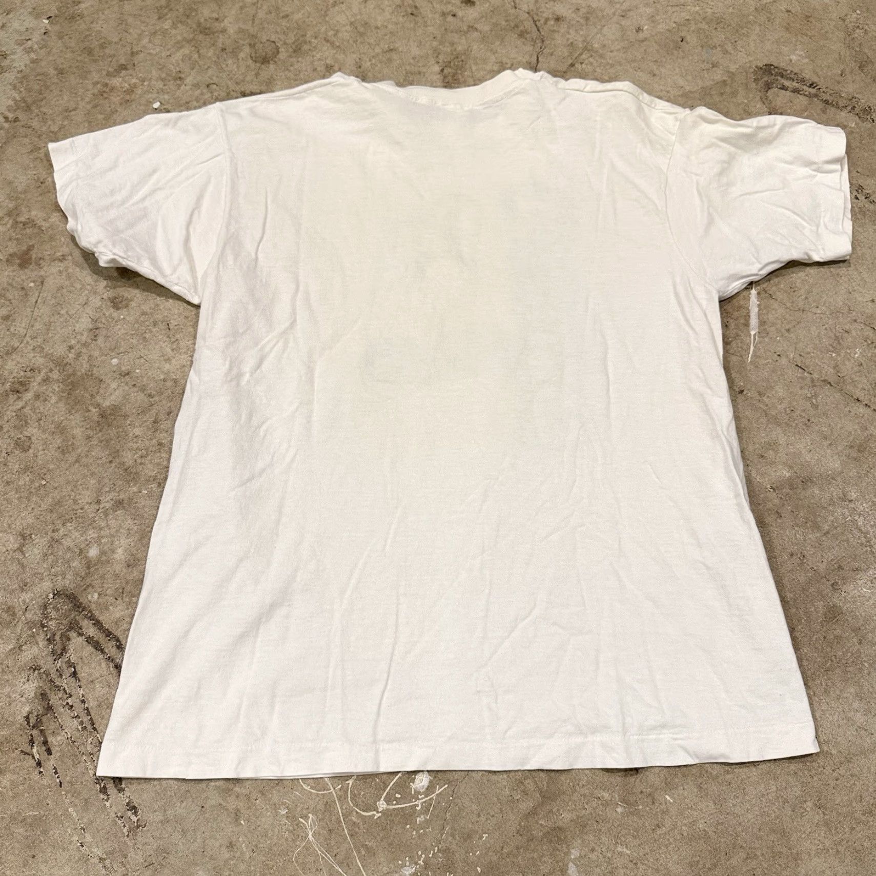 Fruit Of The Loom VINTAGE Earthfest Music Festival Shirt XL Mens White 90s Single Stitch Fruit of the Loom Shirt Size US XL / EU 56 / 4 - 2 Thumbnail