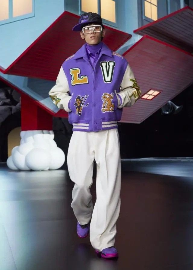 Louis Vuitton × Virgil Abloh Louis Vuitton X Virgil Abloh AW22 purple frog varsity jacket Size US XXL / EU 58 / 5 - 3 Thumbnail