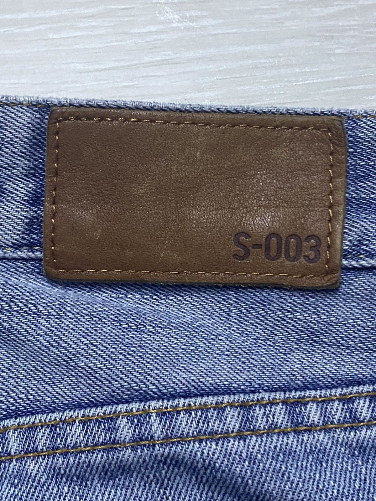 Uniqlo Vintage Uniqlo S003 Light Wash Distressed Jeans Size US 29 - 10 Thumbnail