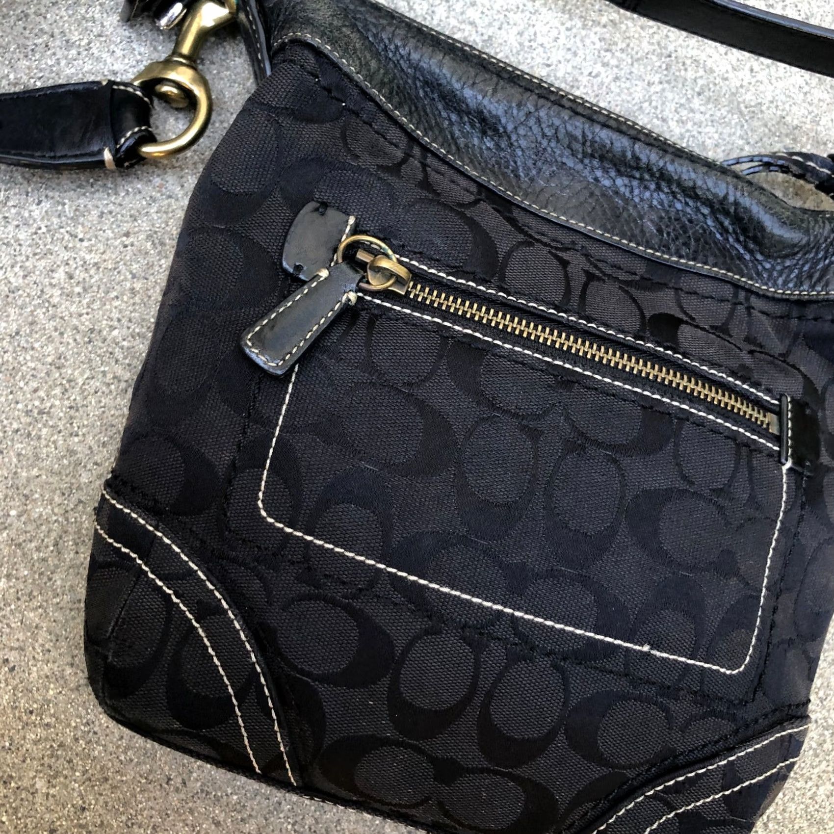 Coach VINTAGE Coach Crossbody Signature Monogram Purse Women's Black Bag G065-10402 Size ONE SIZE - 2 Thumbnail