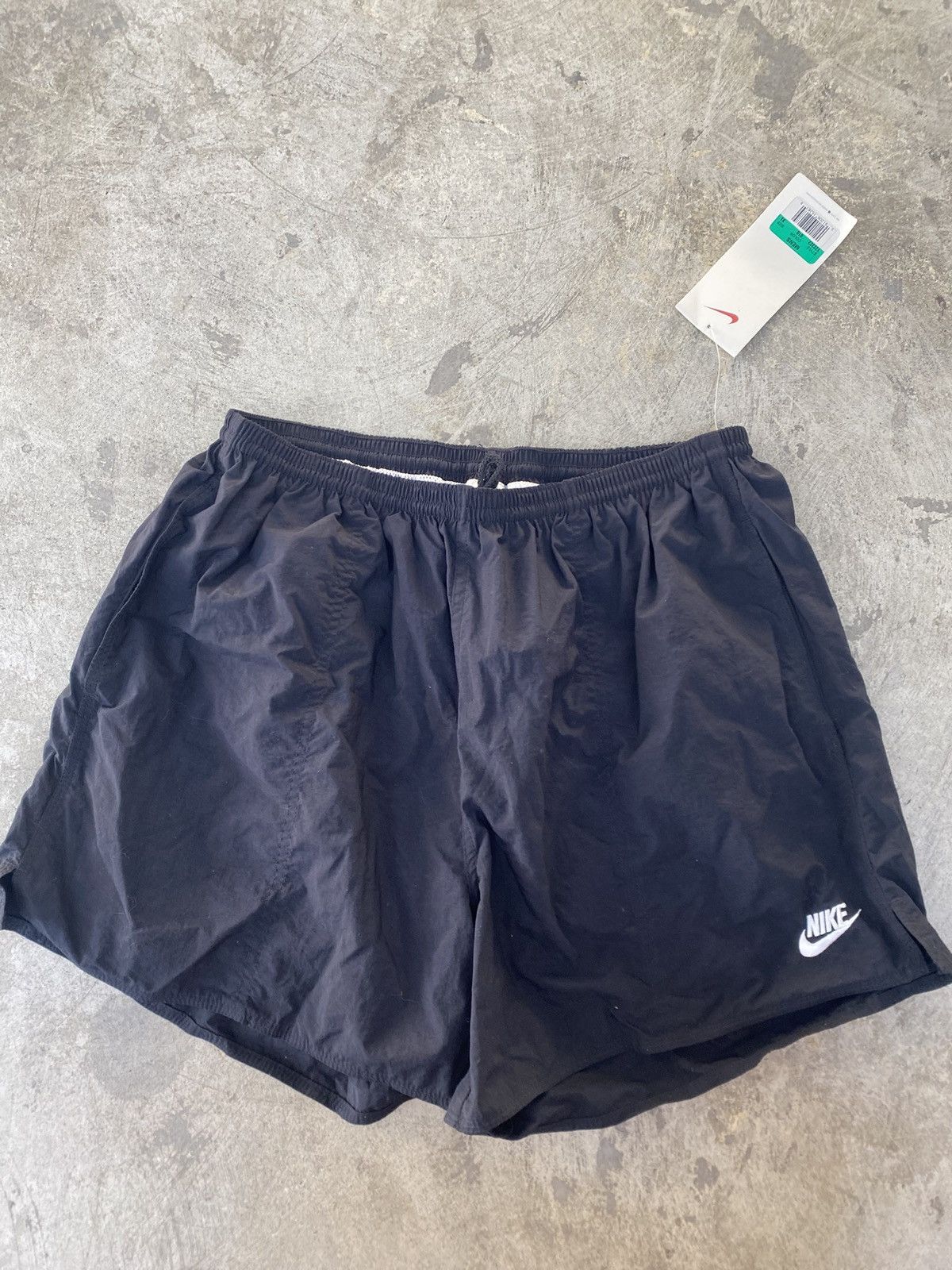 Nike Nike Vintage Black Shorts XL Size US 34 / EU 50 - 1 Thumbnail