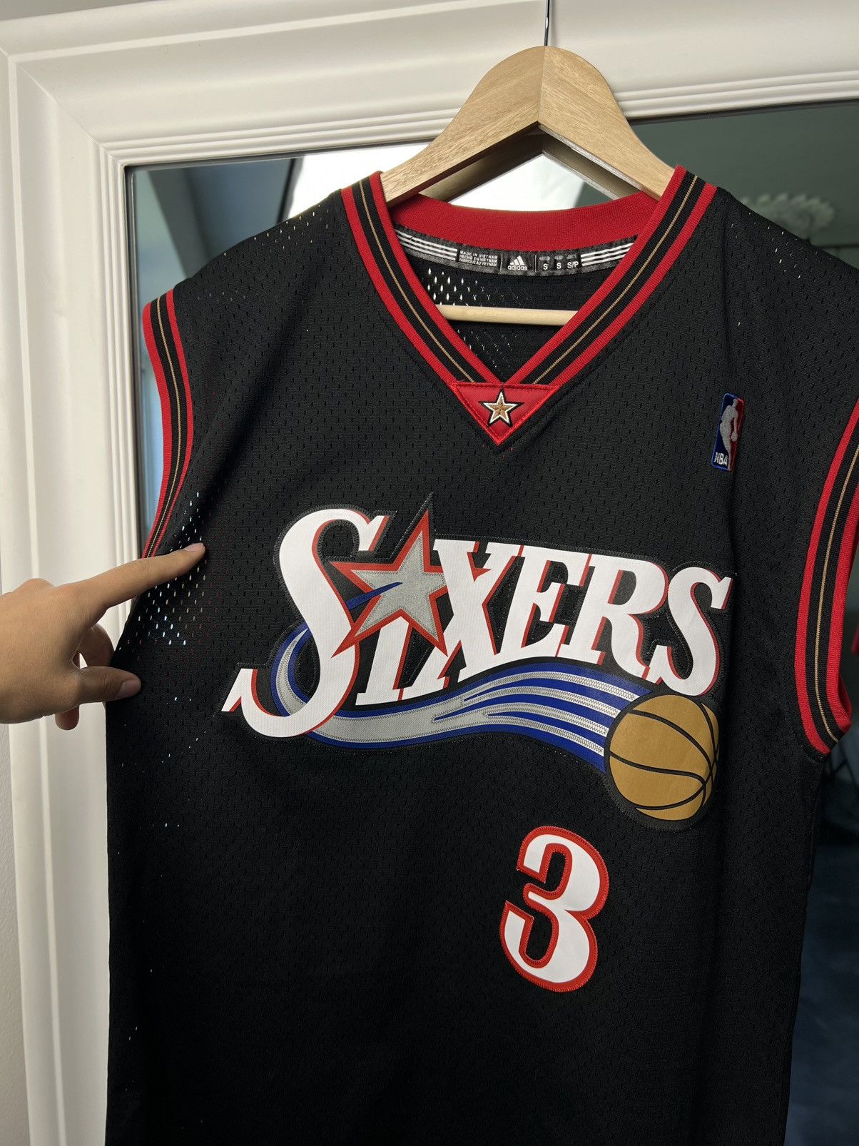 Adidas × NBA Adidas NBA Iverson #3 76ers Jersey Black Size S Size US S / EU 44-46 / 1 - 6 Thumbnail