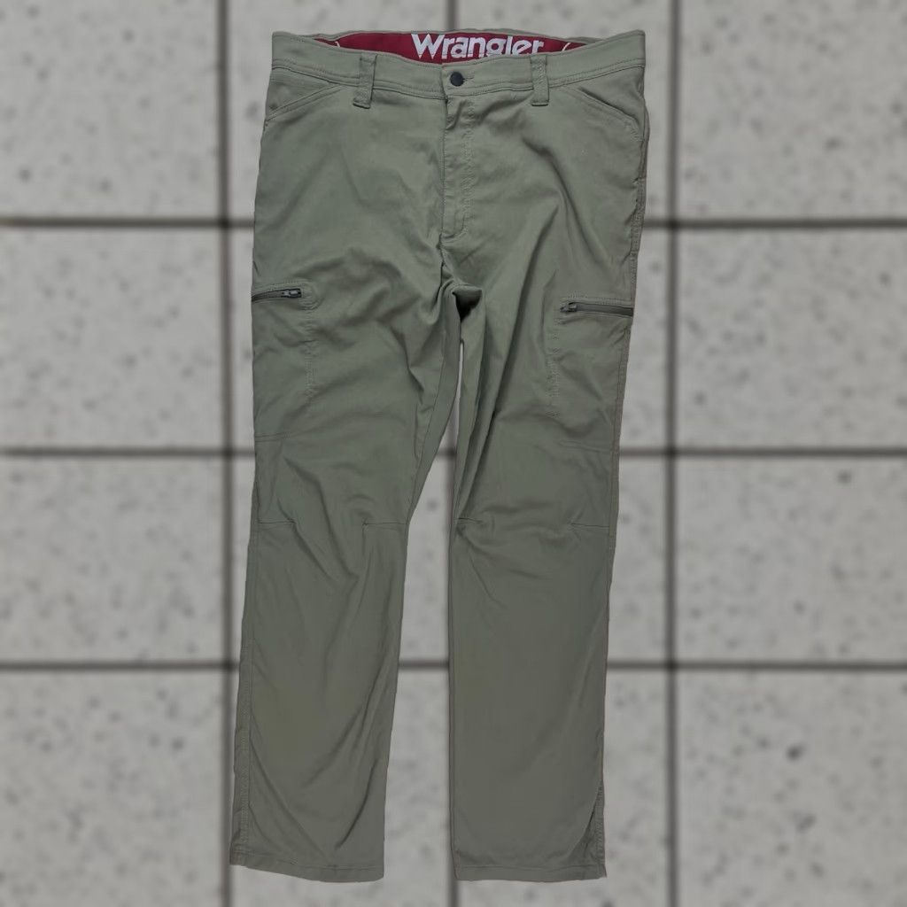 Wrangler Wrangler Cargo Nylon Outdoor Work Pants Mens 38x30 Green Regular Inseam 30 USA Logo dePartment Men Pants Size US 38 / EU 54 - 1 Thumbnail