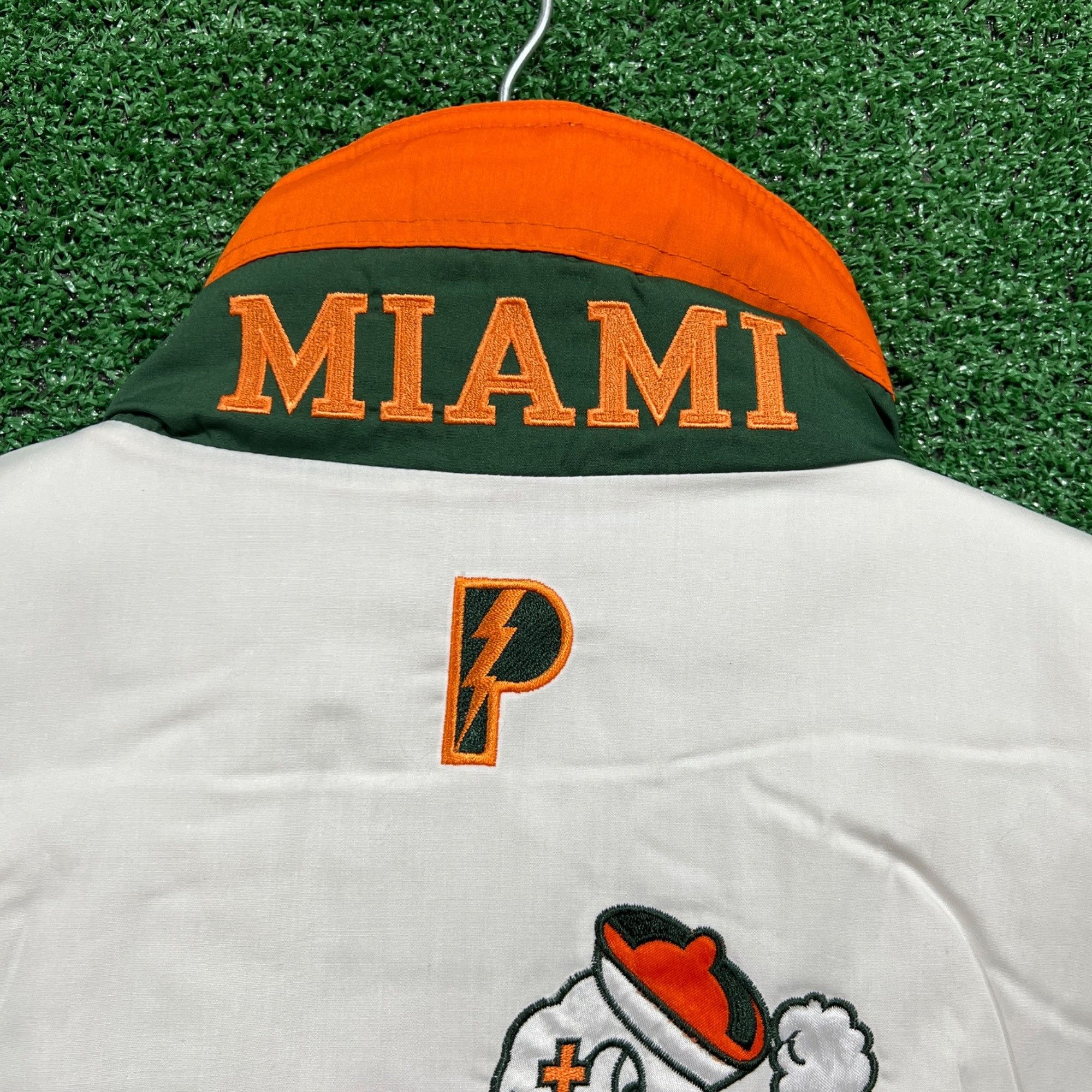 Pro Player vintage pro player University of Miami jacket sz medium Size US M / EU 48-50 / 2 - 9 Thumbnail