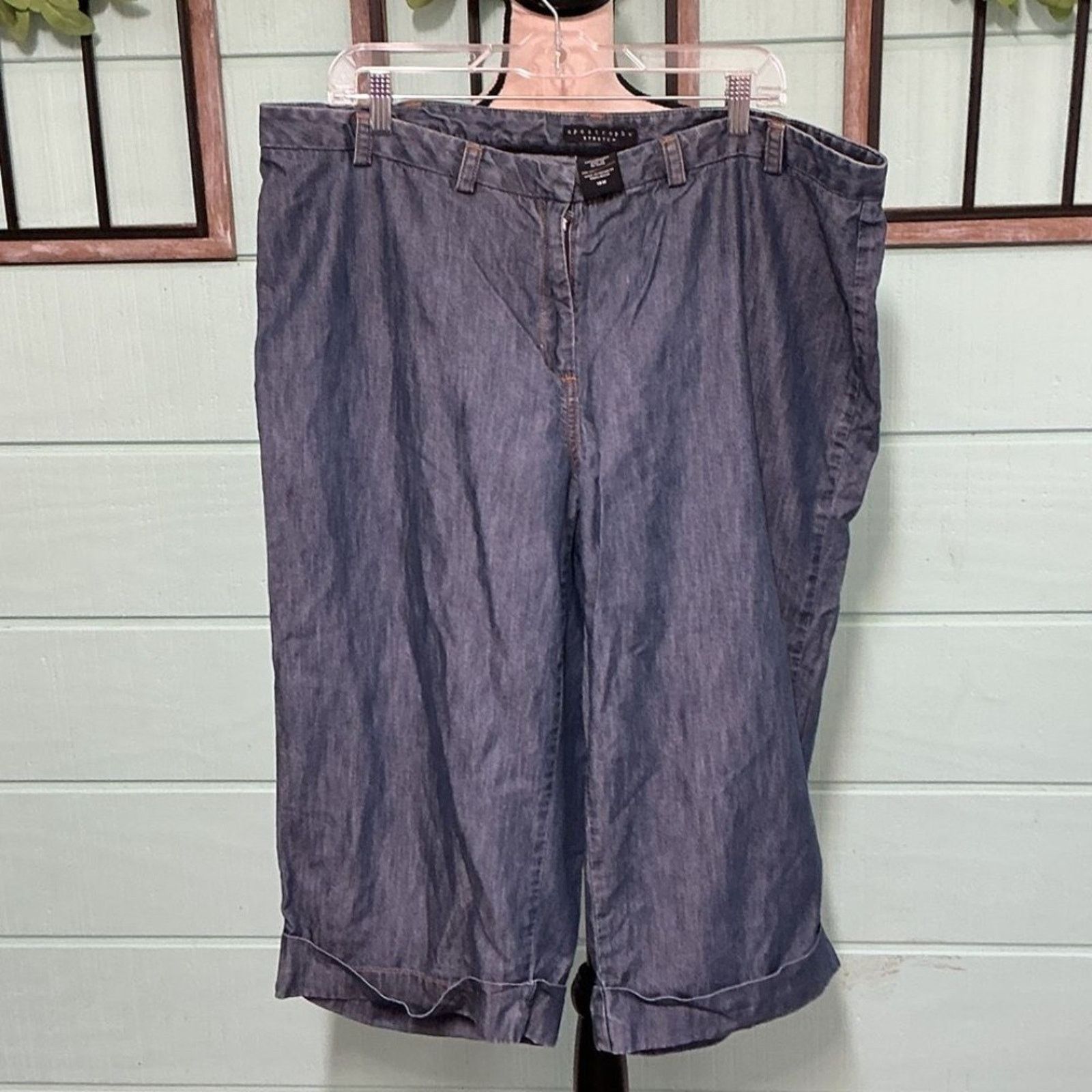 Other Apostrophe Stretch Denim Capri Pants Women Plus 18W Light Size 40" / US 18 - 1 Thumbnail