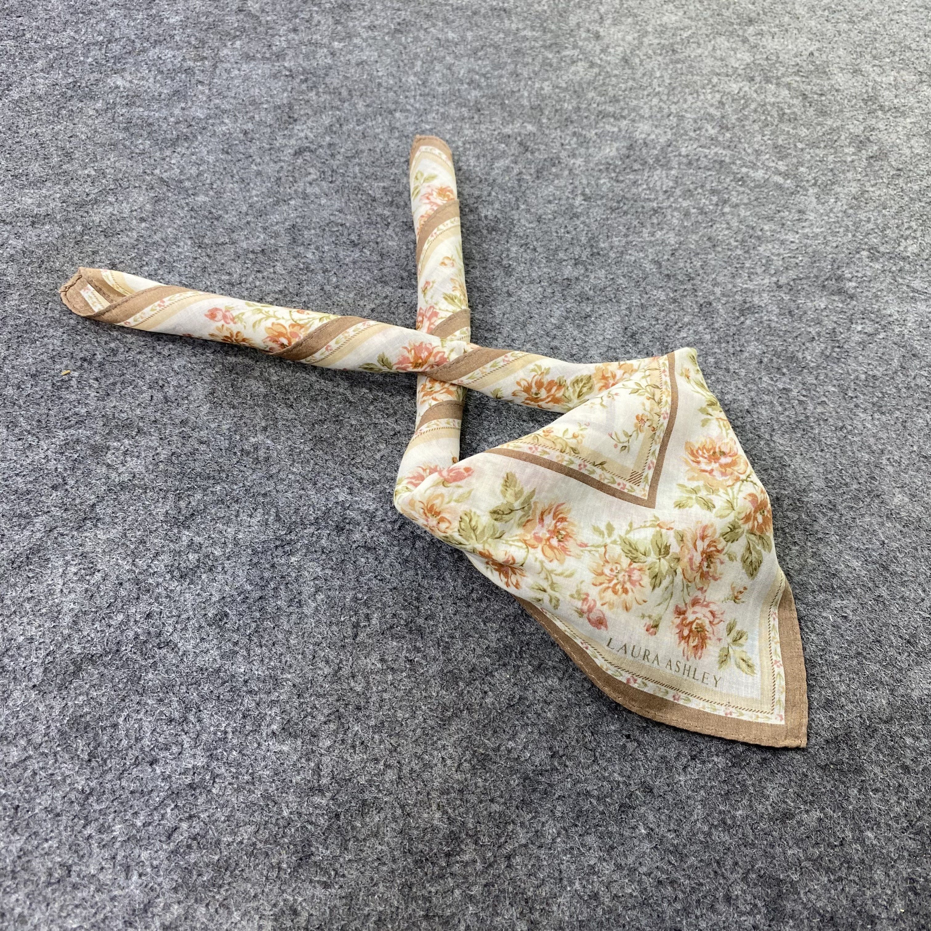 Laura Ashley Laura Ashley Handkerchief / Bandana / Neckerchief-B2179 Size ONE SIZE - 1 Thumbnail