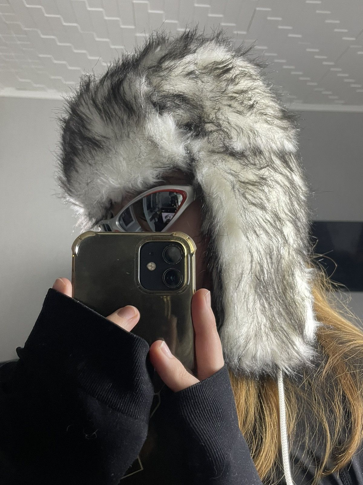 20471120 × Japanese Brand Y2K Fuzzy Mohair Hat Vintage Wolf Ushanka ASAP style Size ONE SIZE - 3 Thumbnail