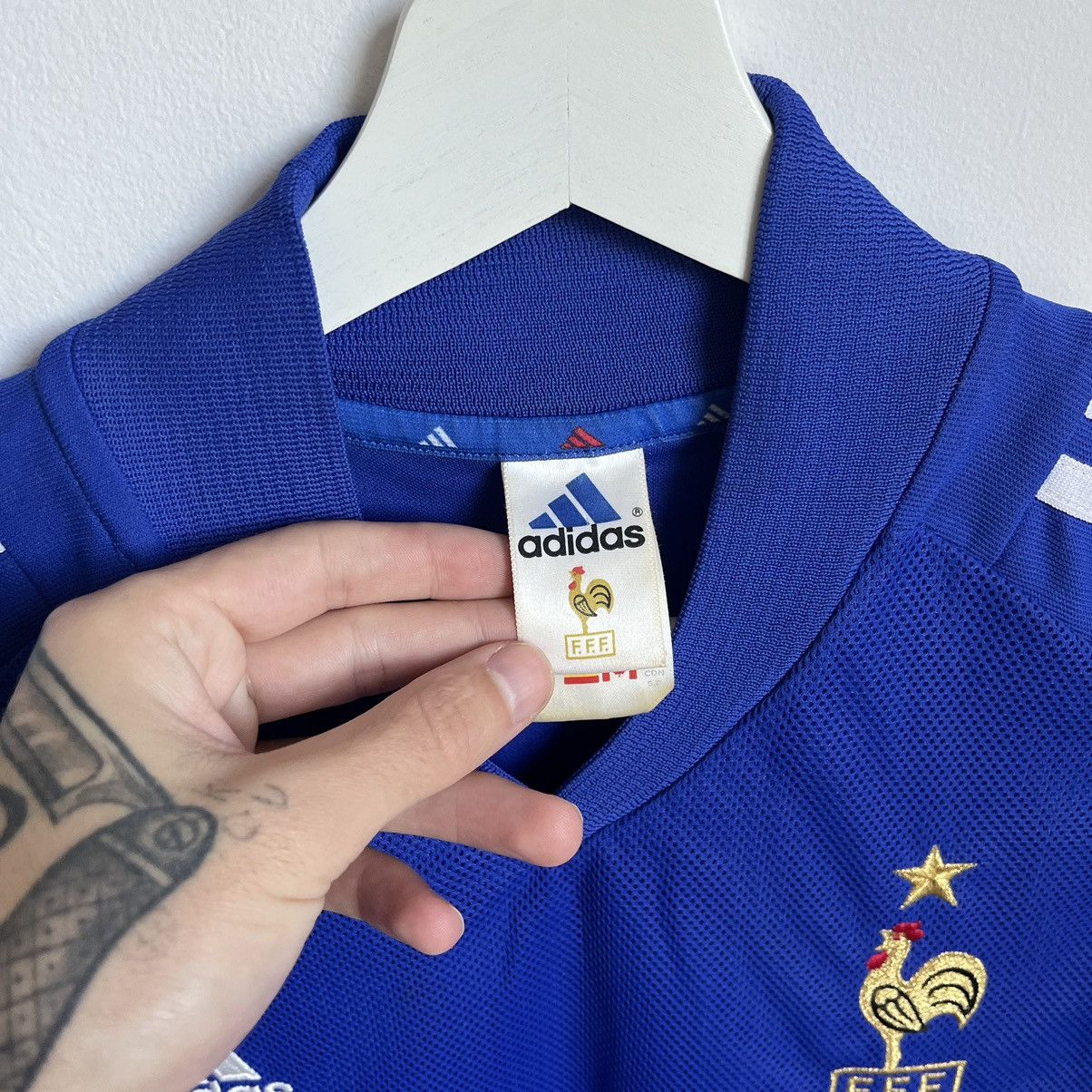 Vintage Vintage Adidas France 🇫🇷 Zidane 2002 Soccer Jersey Size US S / EU 44-46 / 1 - 6 Thumbnail