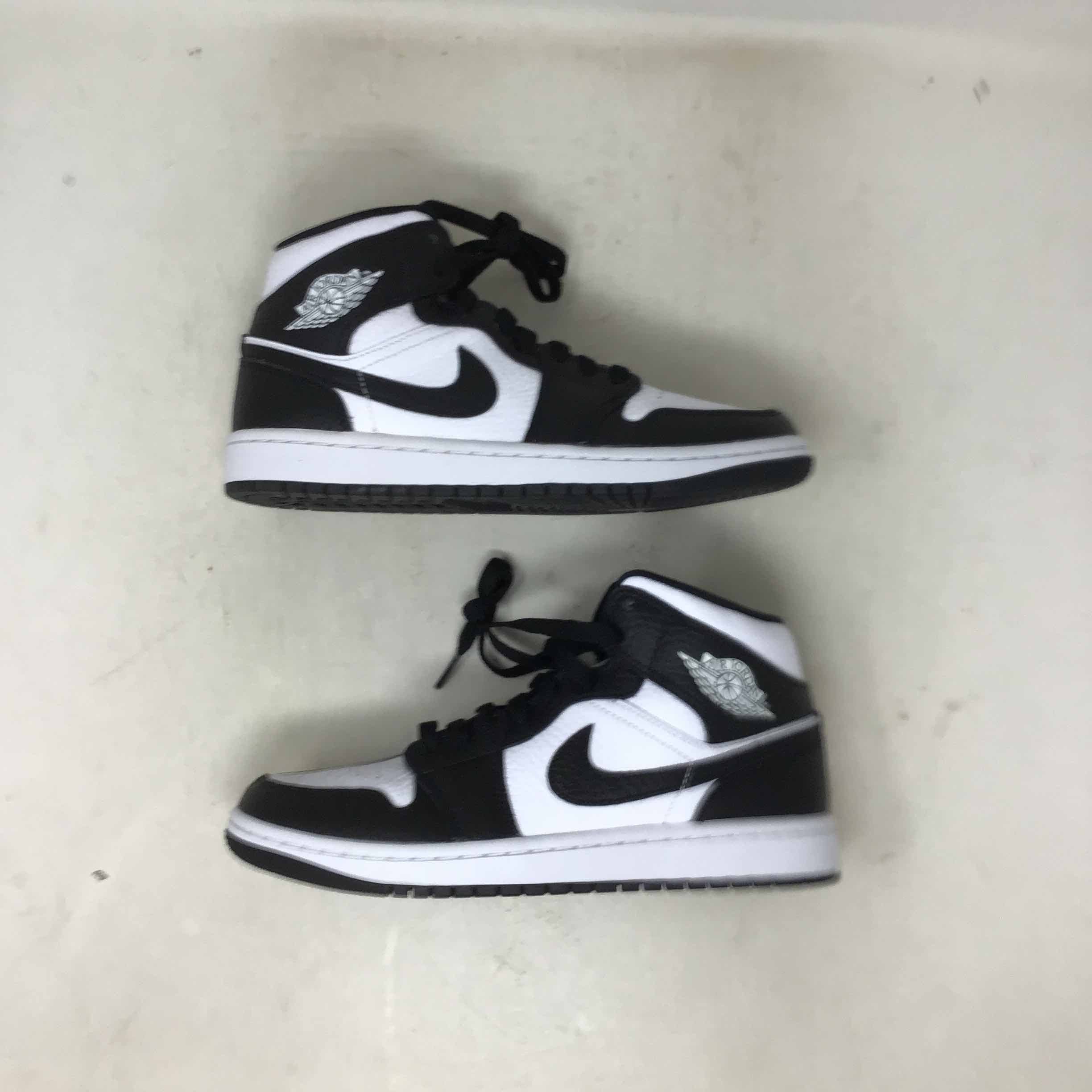 Wmns Air Jordan 1 Mid SE Homage