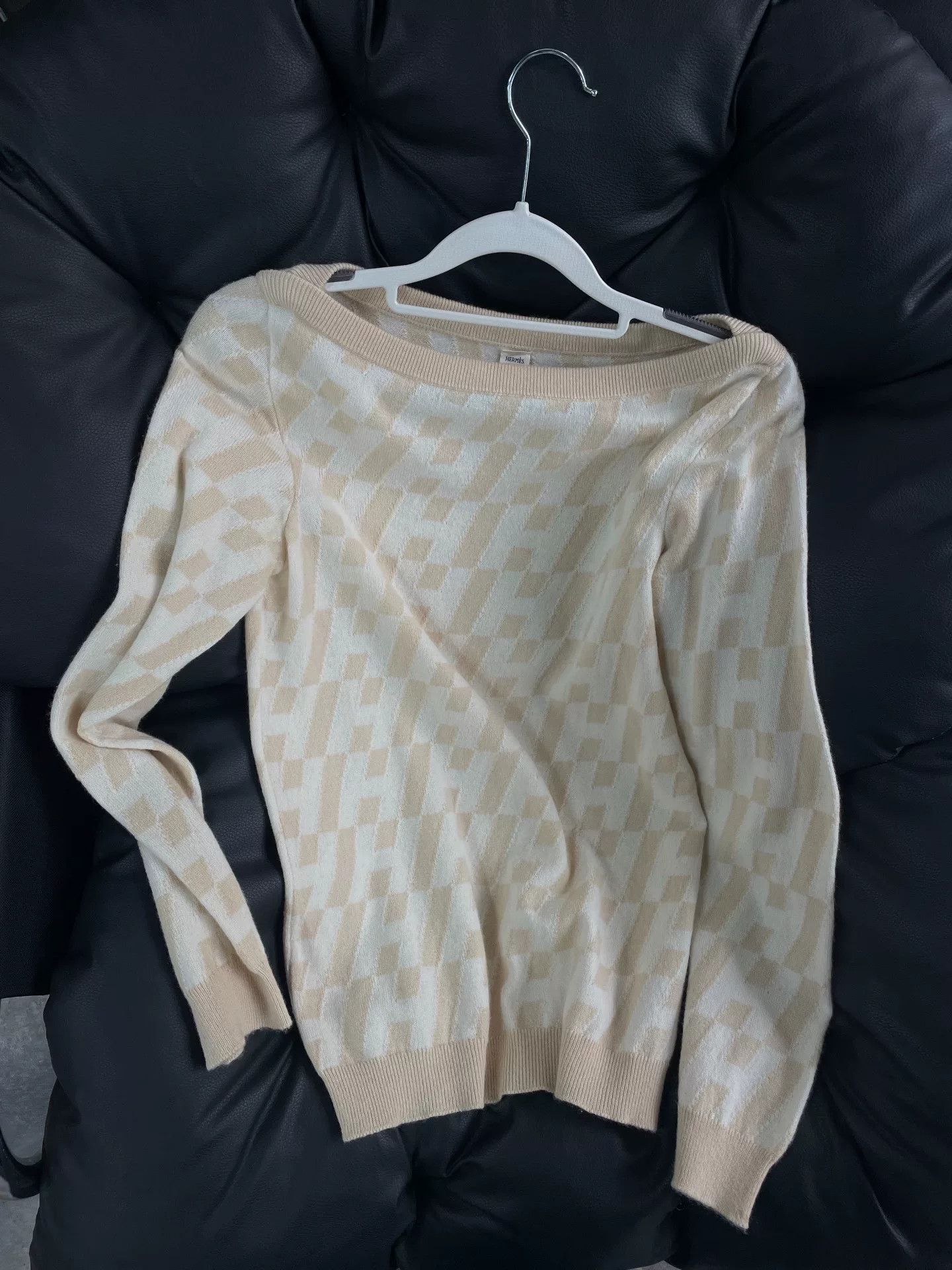 Hermes Hermes Beige Checkered Sweater Size US S / EU 44-46 / 1 - 1 Thumbnail