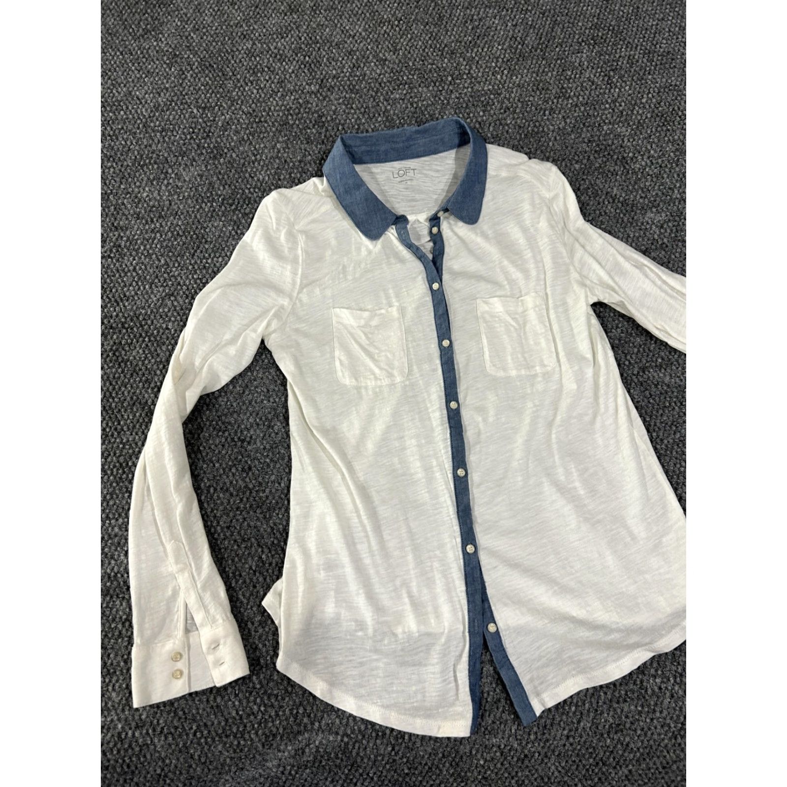 Loft LOFT Ann Taylor Shirt Womens Medium White Chambray Trim Button Front Long Sleeve Mens? Size M / US 6-8 / IT 42-44 - 4 Thumbnail