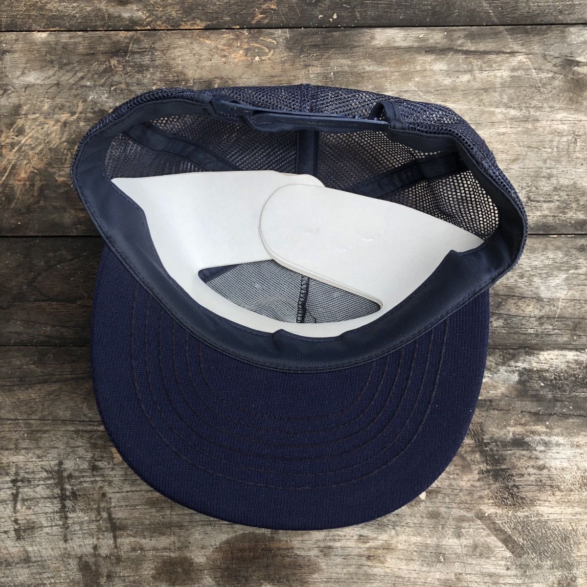 Vintage Vintage “Retired – No Clock No Phone Funny Retro Trucker Hat Size ONE SIZE - 5 Thumbnail