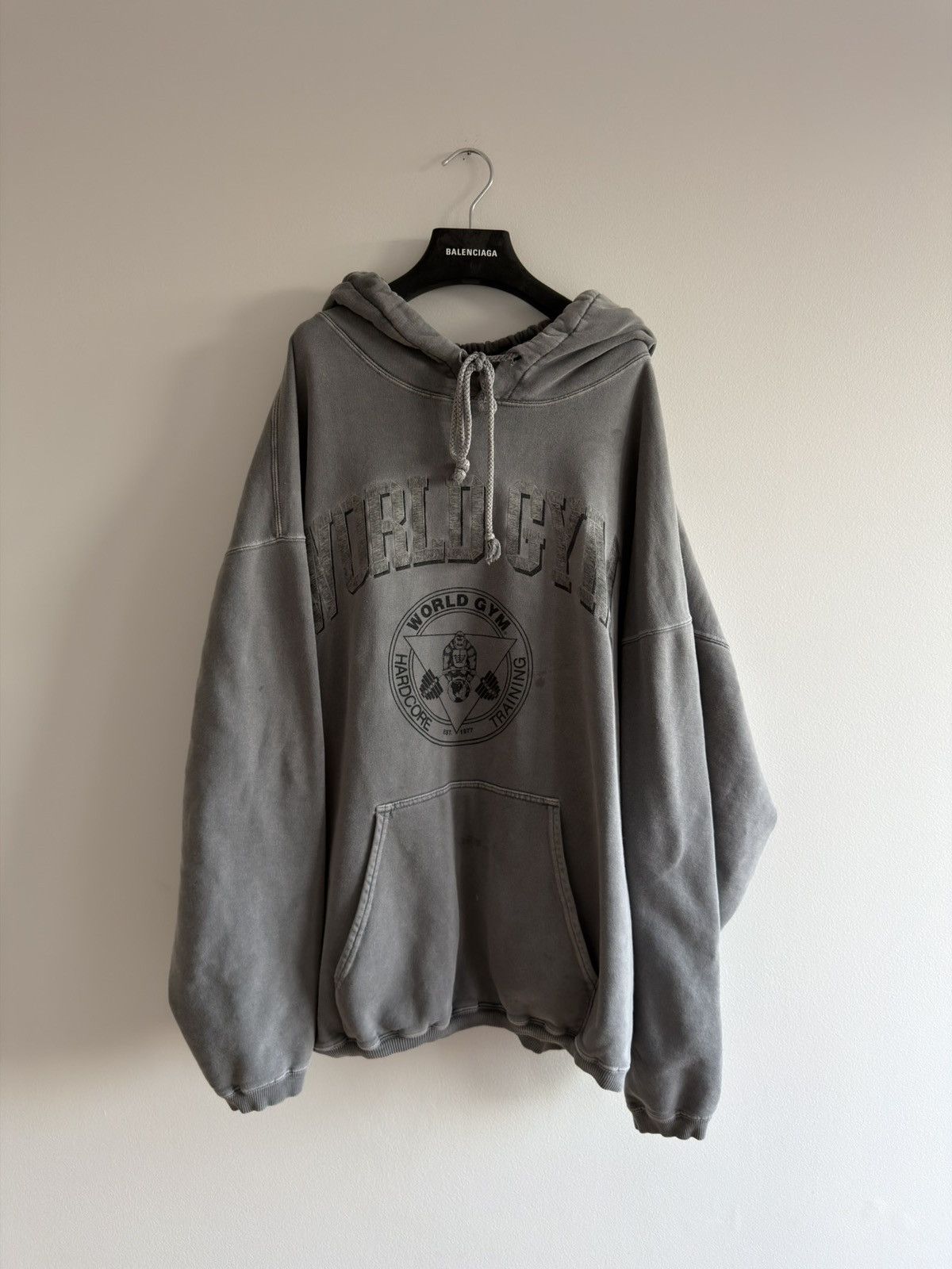 Vintage *RARE* VINTAGE WORLD GYM GORILLA ARNOLD FADED BOXY HOODIE Size US XL / EU 56 / 4 - 1 Thumbnail