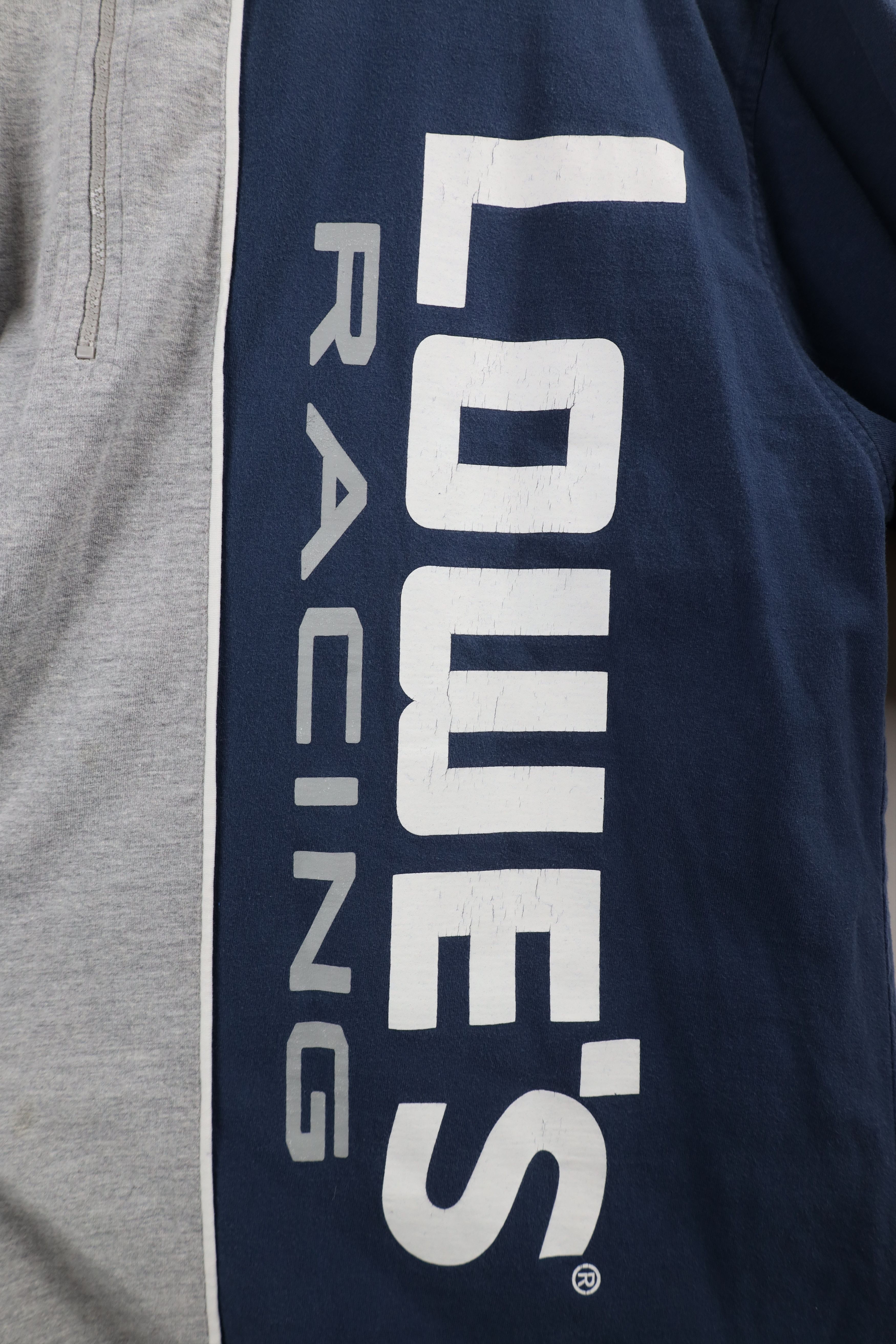 Vintage Vintage NASCAR Jimmie Johnson Lowes Racing Team Zip T-Shirt Size US XXL / EU 58 / 5 - 6 Thumbnail