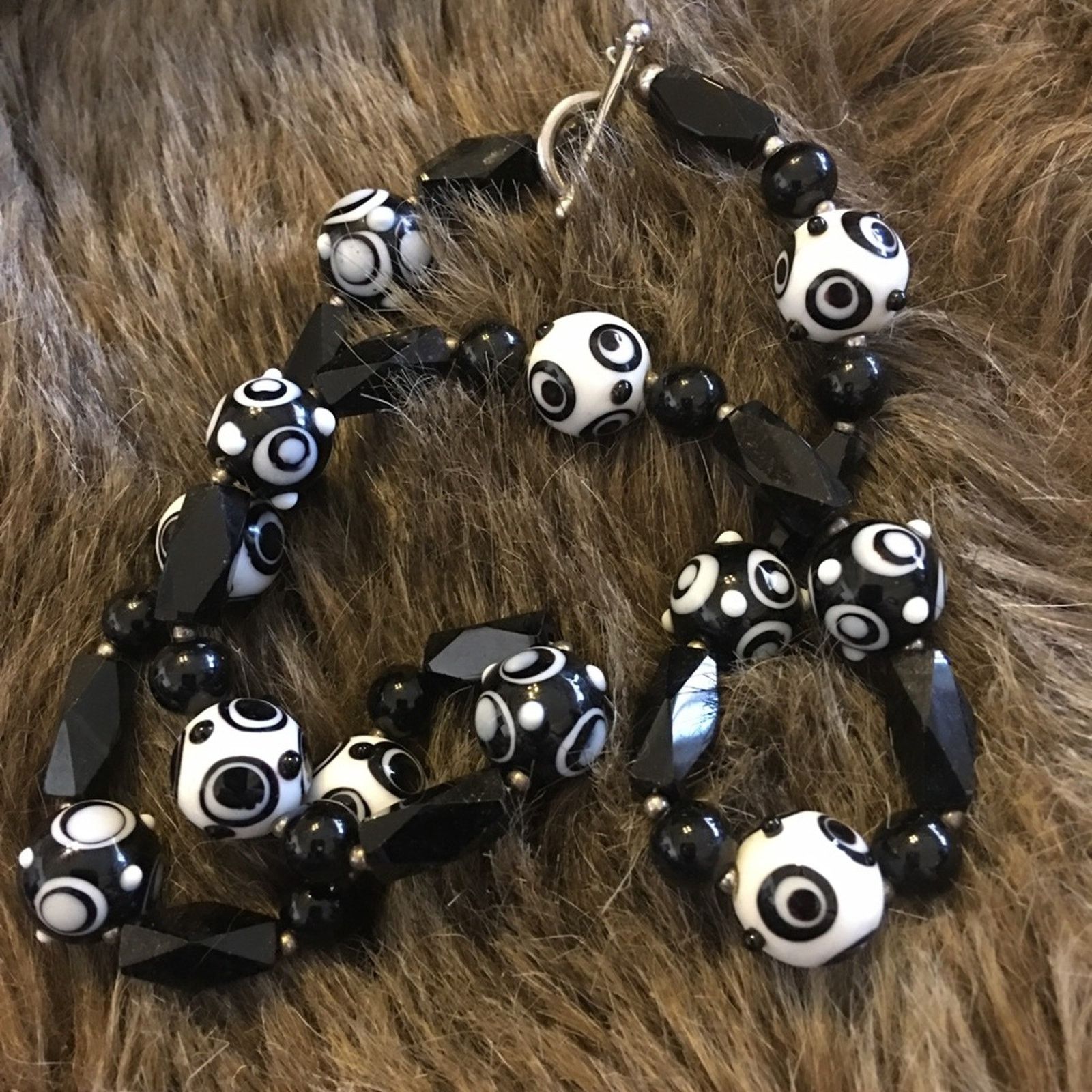 Vintage Vintage black & white panda glass bead necklace Size ONE SIZE - 6 Thumbnail