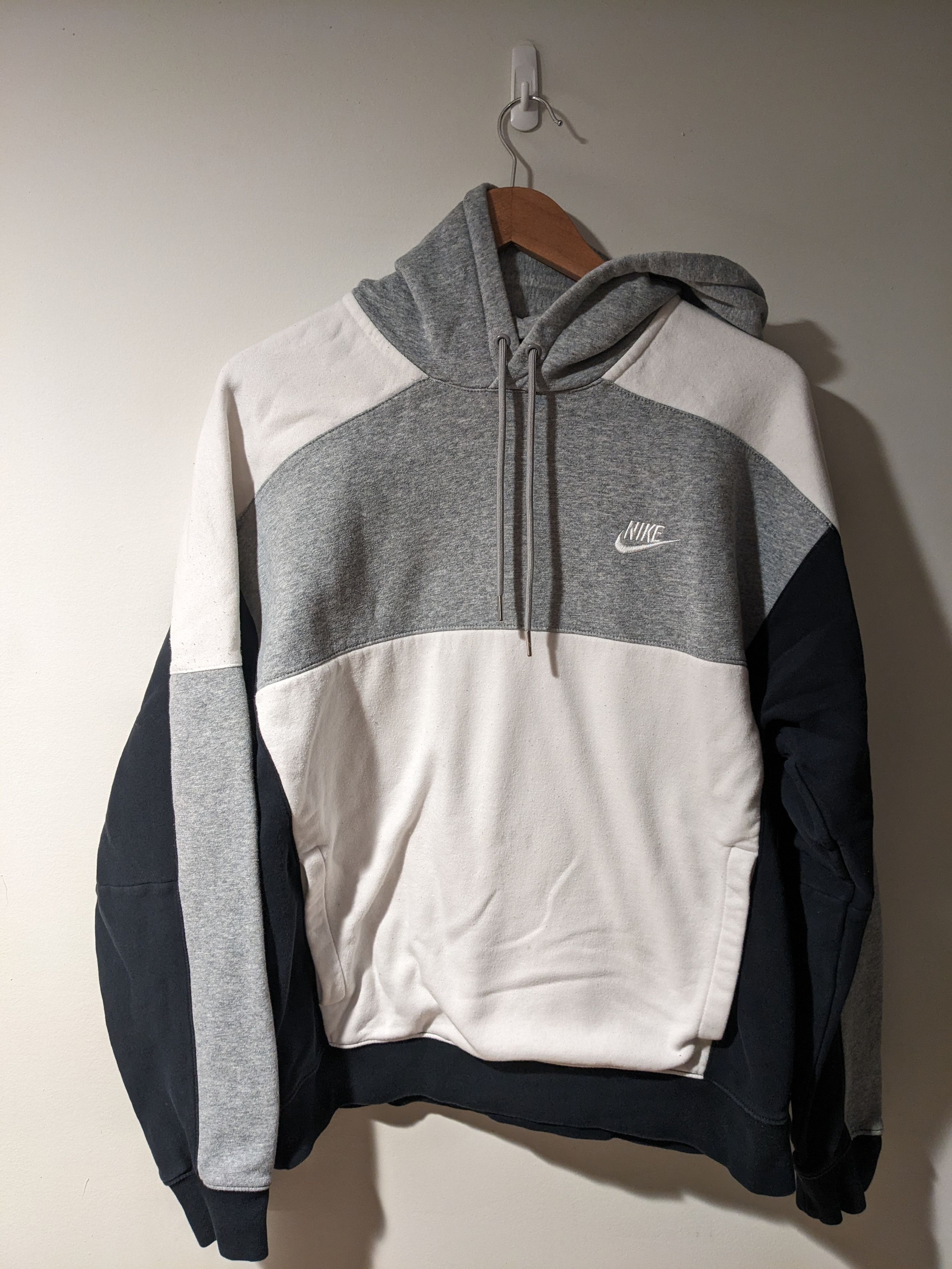 Nike × Vintage Vintage 2010's Nike Swoosh Essential Large Hoodie Size US L / EU 52-54 / 3 - 1 Thumbnail