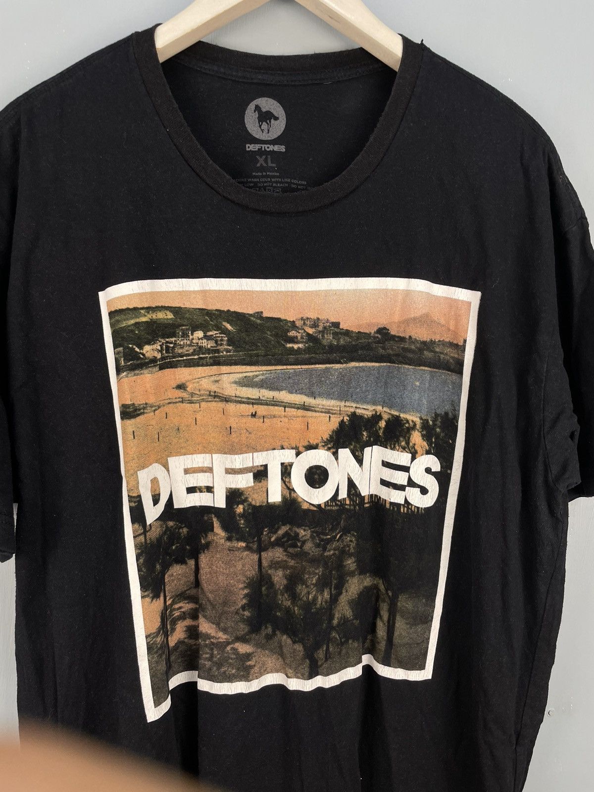 Band Tees Deftones 2015 tour t shirt Size US XL / EU 56 / 4 - 3 Thumbnail