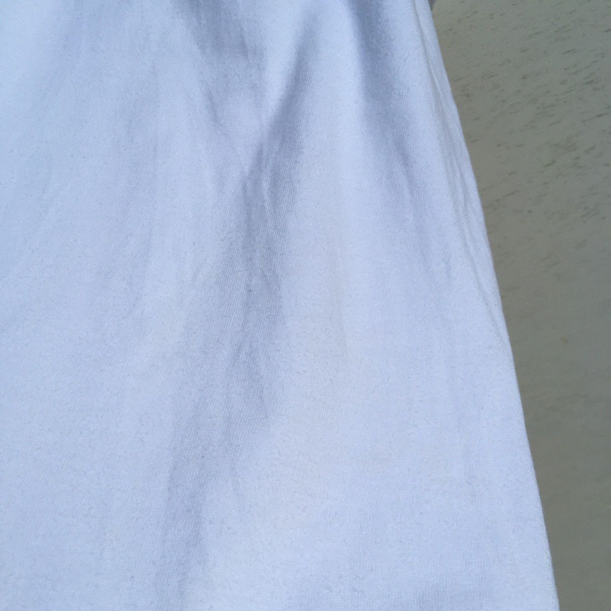 Japanese Brand Vintage Uniqlo X Kaws Tee White XL Size US XL / EU 56 / 4 - 21 Thumbnail