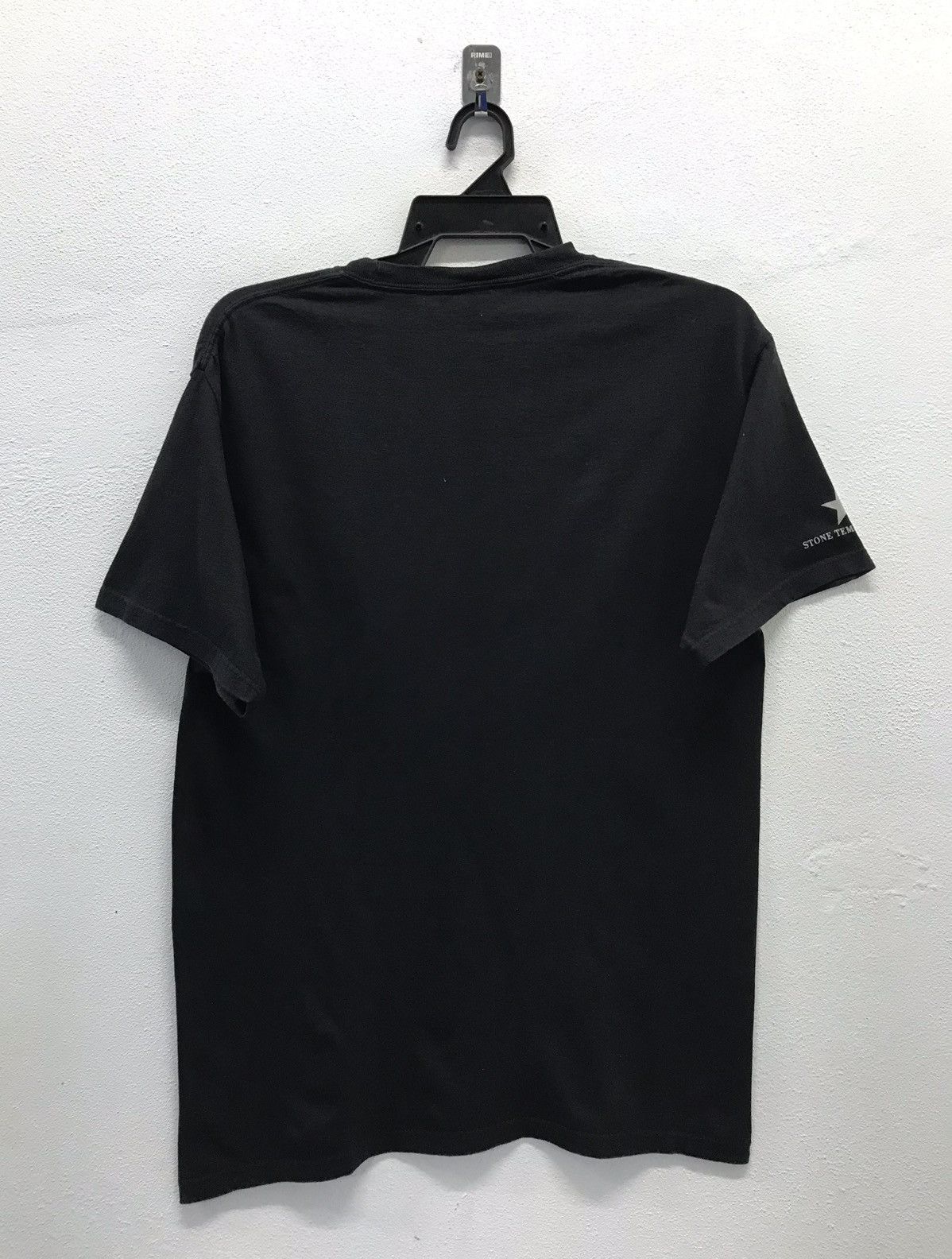 Band Tees × Hanes × Vintage Vintage Hanes Rock Band Stone Temple Pilots Shirt Size US M / EU 48-50 / 2 - 2 Thumbnail