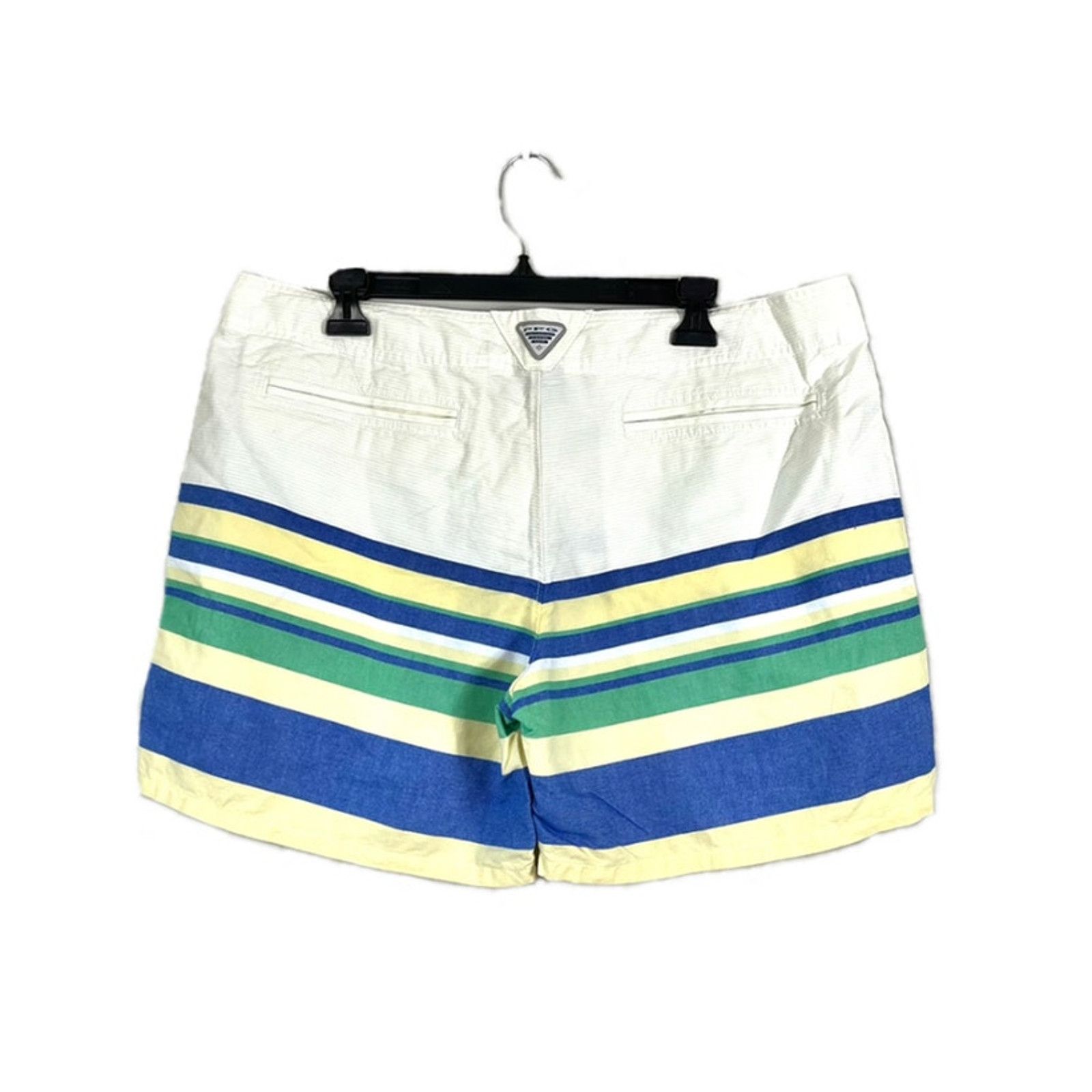Columbia Women's White Striped Columbia PFG Shorts 16 Size 38" / US 16 / IT 52 - 2 Thumbnail