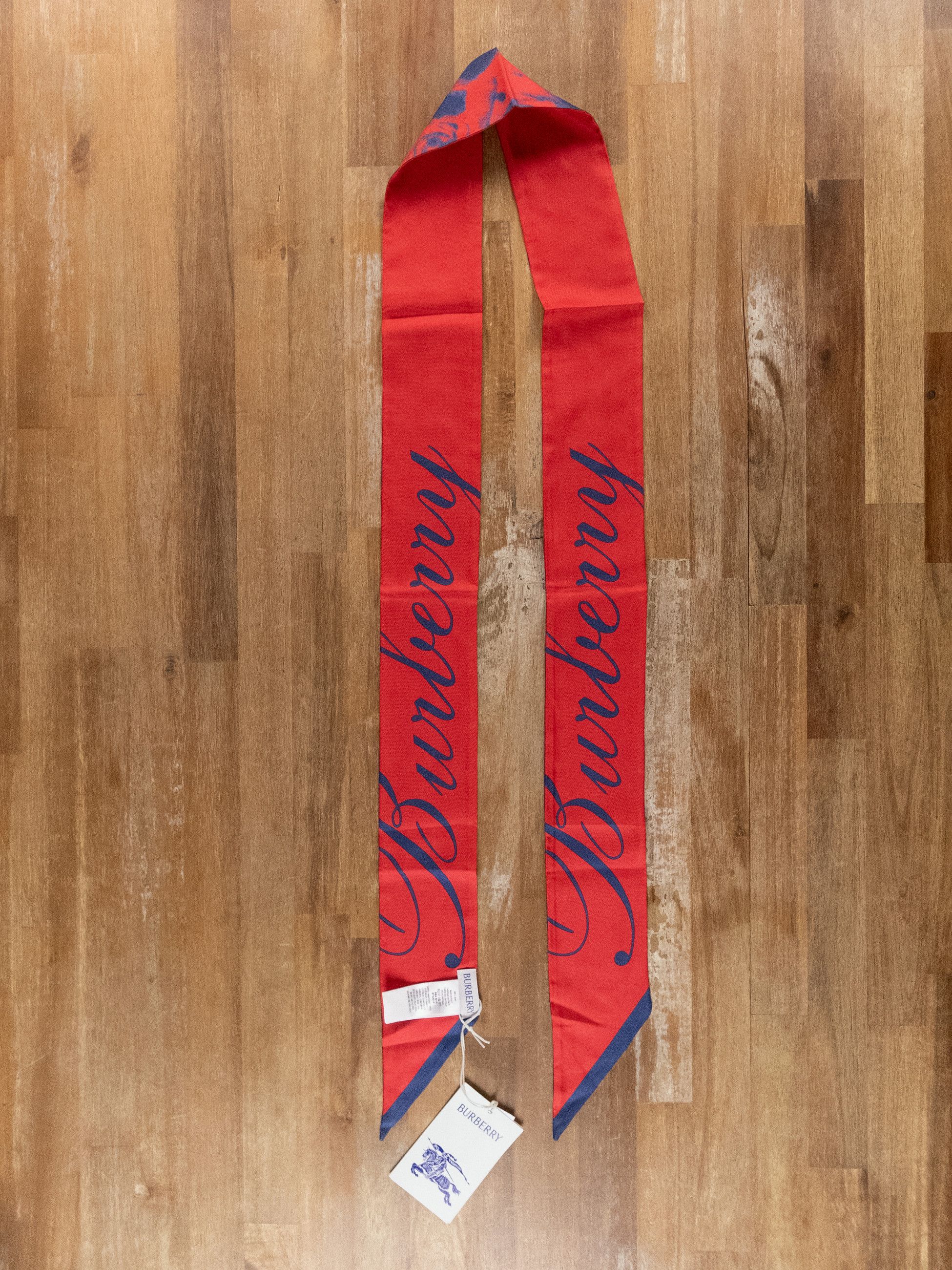 Burberry BURBERRY red blue rose logo print reversible silk scarf Size ONE SIZE - 5 Thumbnail