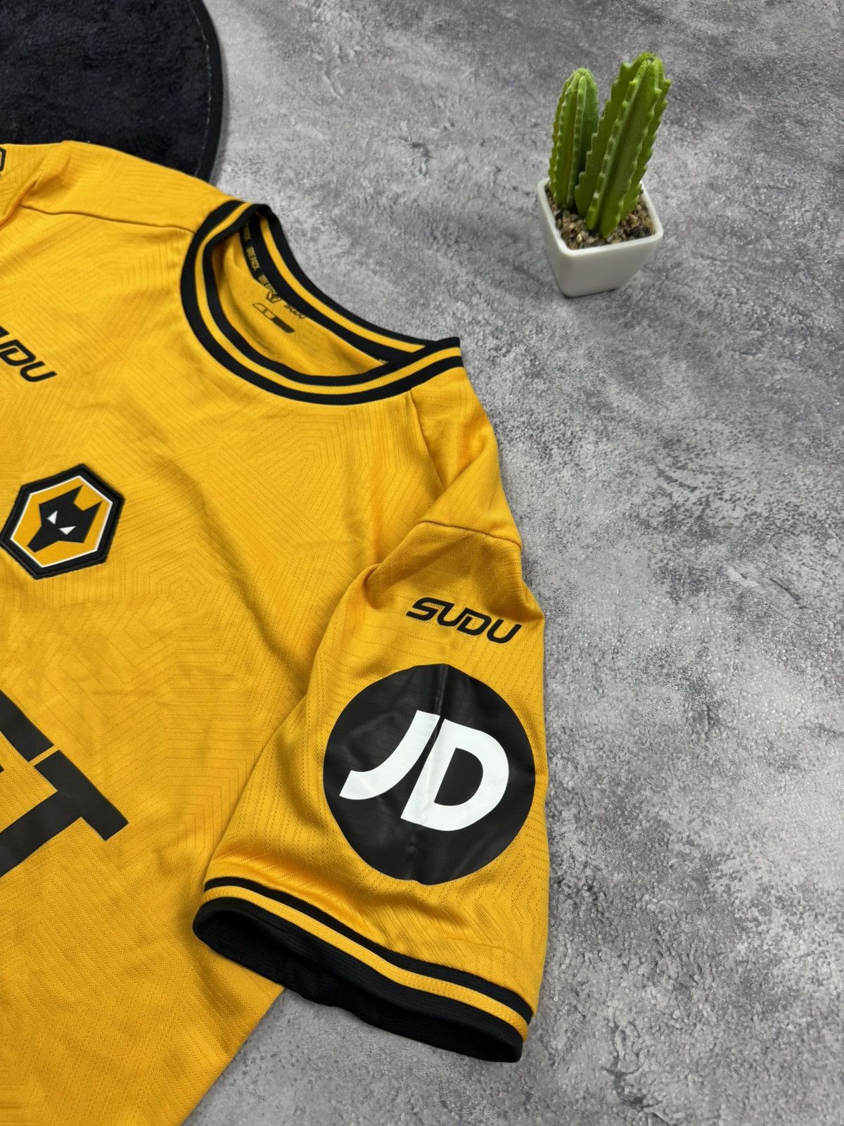 SUBU Wolverhampton Wanderers 2024/25 Home Shirt #10 CUNHA Size S Size US S / EU 44-46 / 1 - 8 Thumbnail