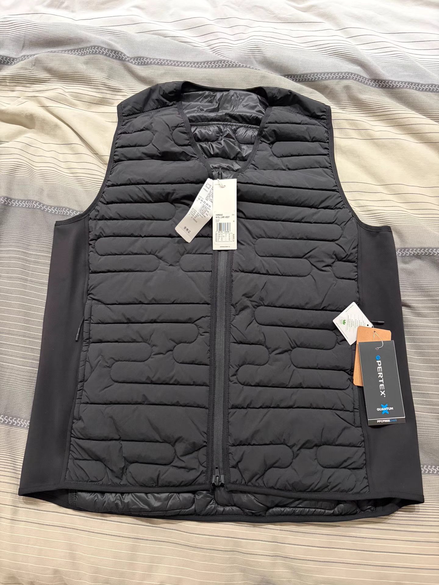 Y-3 Y-3 Quilted Slim V-Neck Gilet K8 Size US XL / EU 56 / 4 - 1 Thumbnail