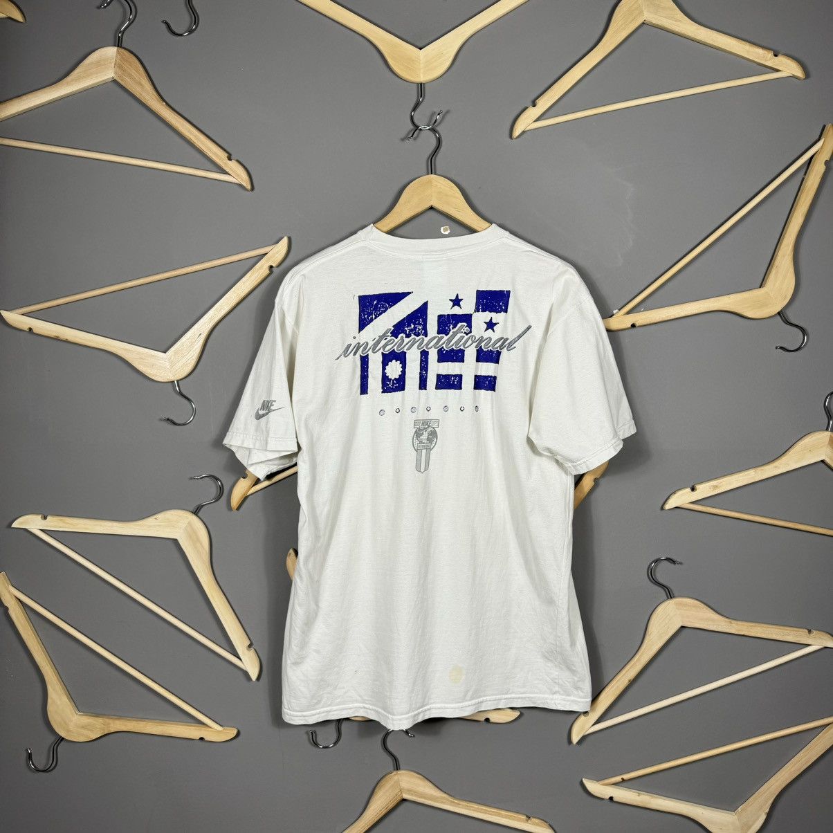 Nike × Vintage Vintage 80s Nike International T-shirt Size US M / EU 48-50 / 2 - 1 Thumbnail