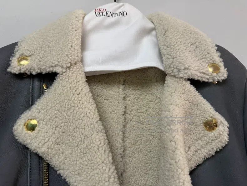 Valentino Valentino Lambfur fur all-piece jacket Size XS / US 0-2 / IT 36-38 - 3 Thumbnail