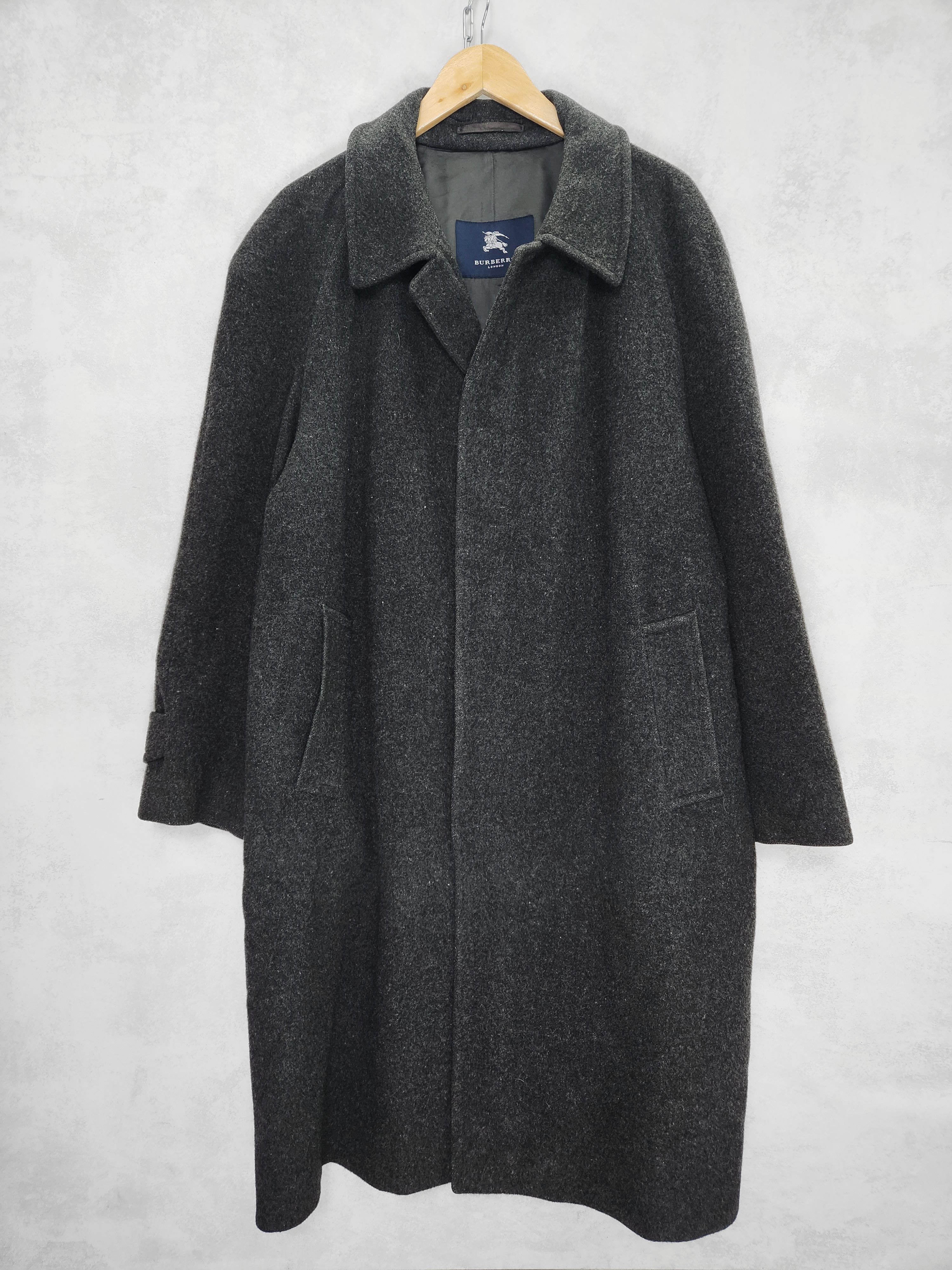 Burberry Burberry london wool and camel hair overcoat button ups Size US XL / EU 56 / 4 - 1 Thumbnail