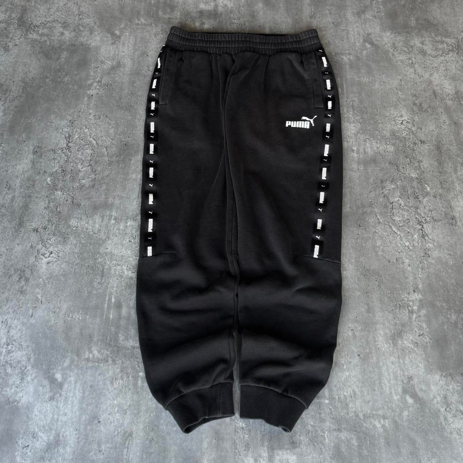 Puma × Vintage Vintage Y2K PUMA Black & White Embroidered Opium Sweatpants Size US 32 / EU 48 - 1 Thumbnail
