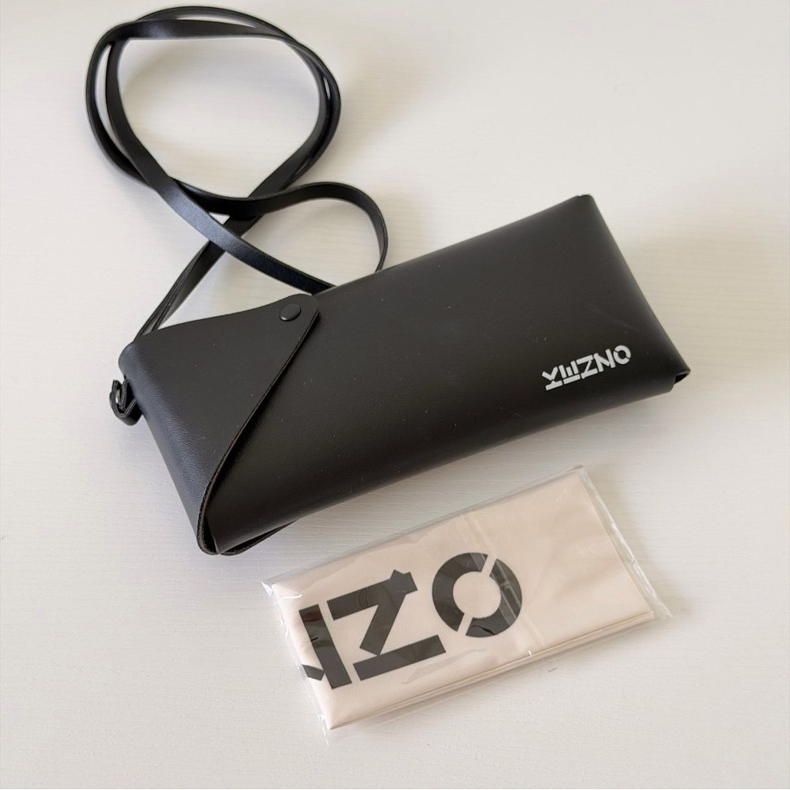 Kenzo New! Kenzo Black Sunglasses Case and cleaning cloth Size ONE SIZE - 1 Thumbnail