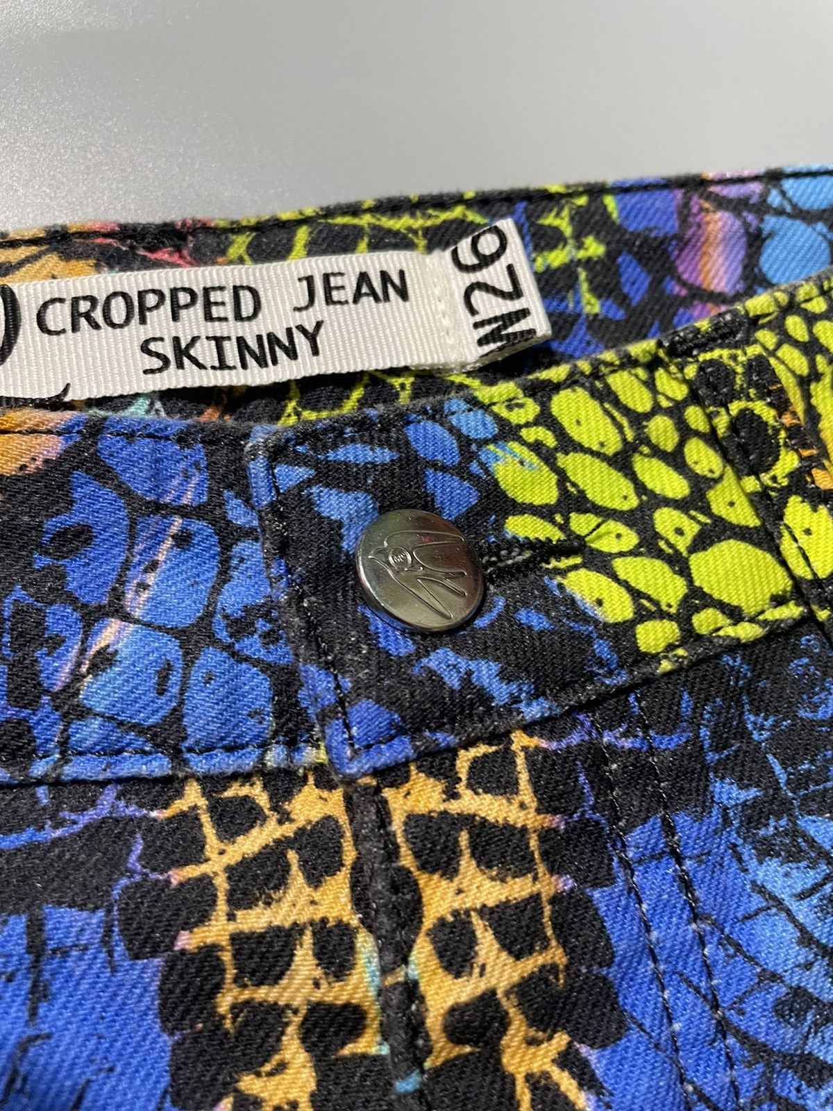 Alexander McQueen Alexander McQueen Multi Color Crocs Skin Print Jeans Size 26" / US 2 / IT 38 - 4 Thumbnail