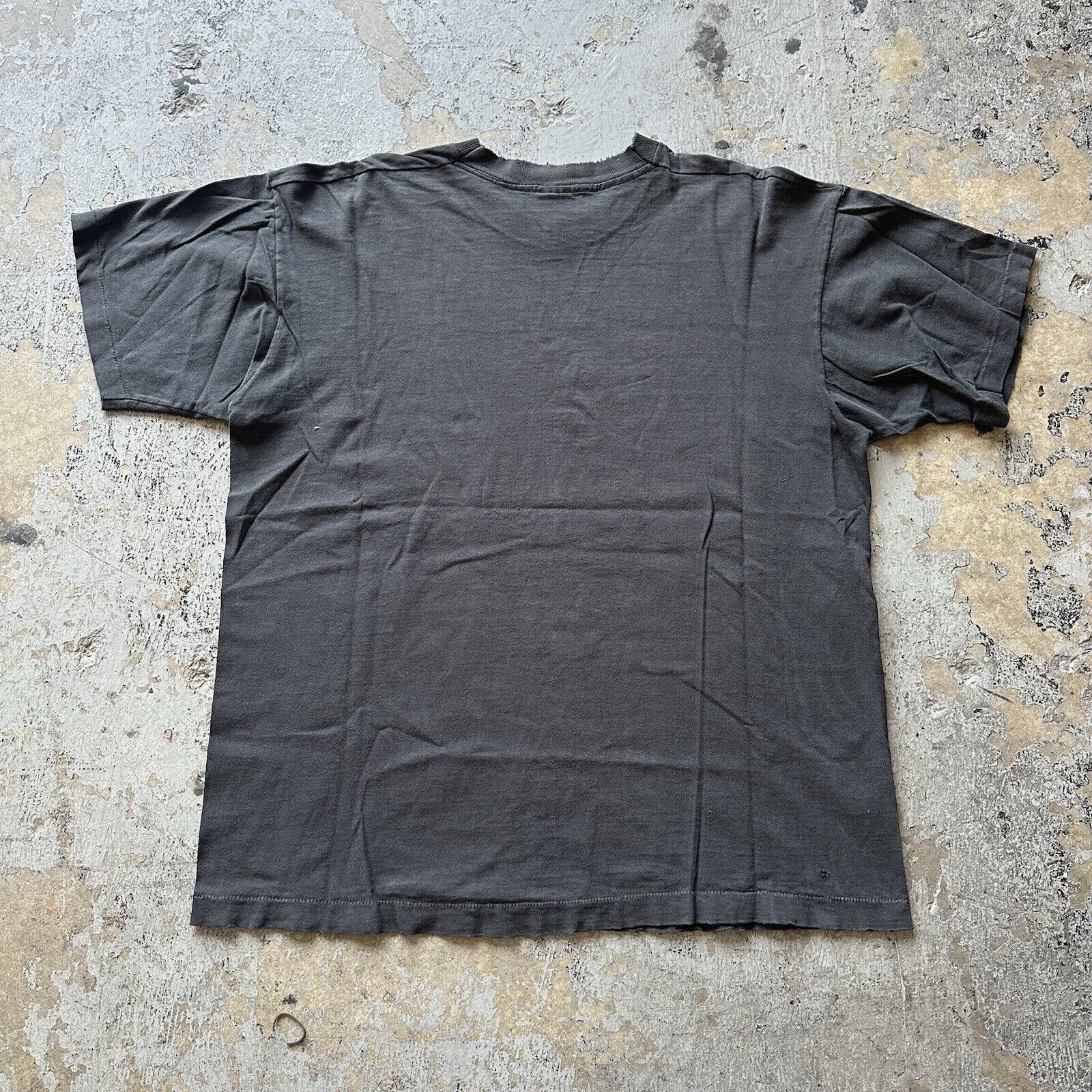 Band Tees × Vintage Vintage 90s Rancid Gun Black Band T-Shirt XL Faded Grunge Size US XL / EU 56 / 4 - 3 Thumbnail