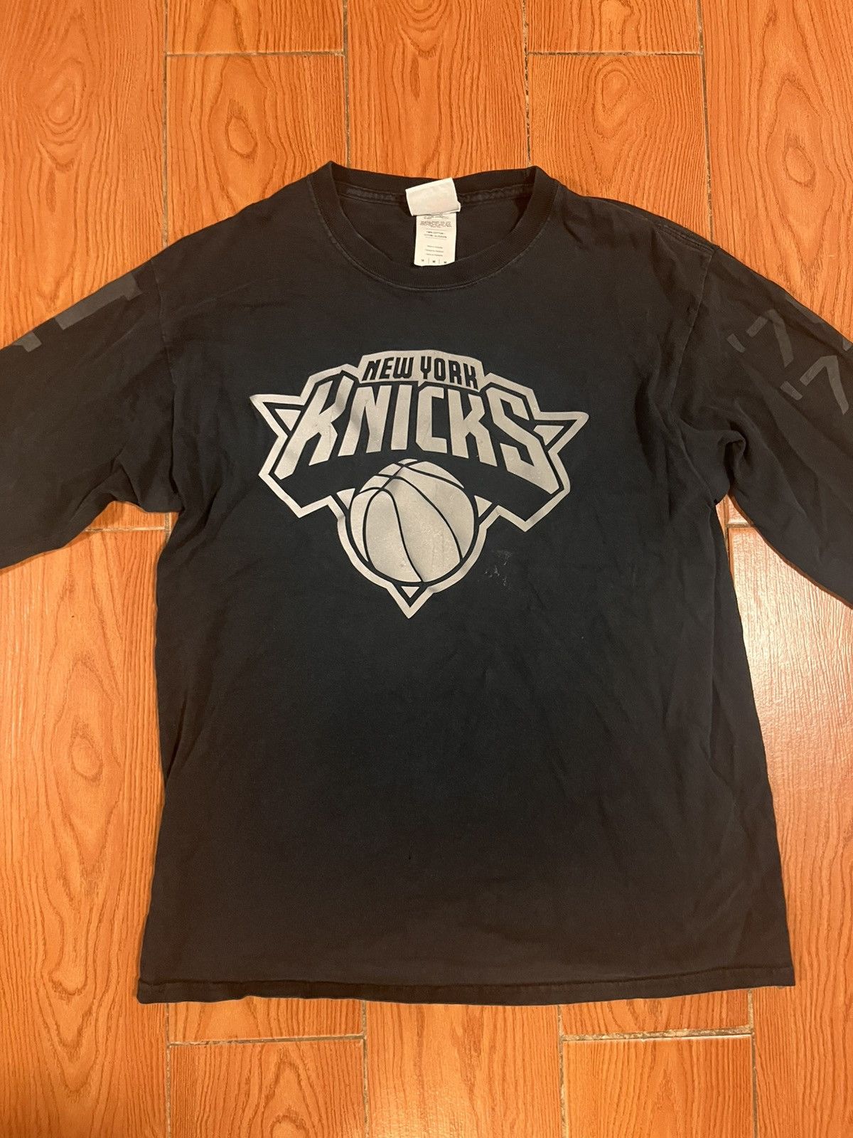 Vintage Classic New York Knicks championship shirt from 90s Size US M / EU 48-50 / 2 - 2 Thumbnail