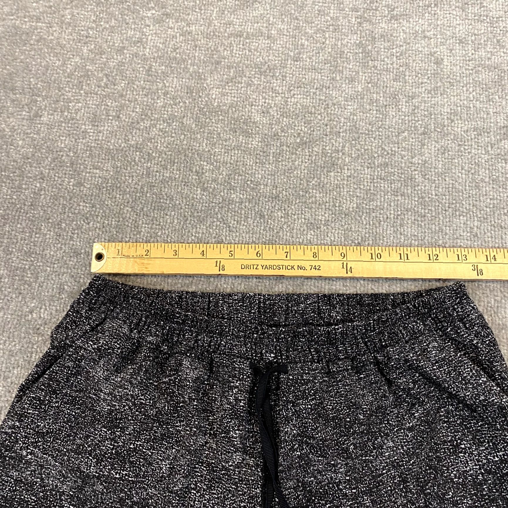 Lululemon VINTAGE LULULEMON Pants Womens 6 Keep It Classic Crop White Noise Alpine White Black Size 28" / US 6 / IT 42 - 4 Thumbnail