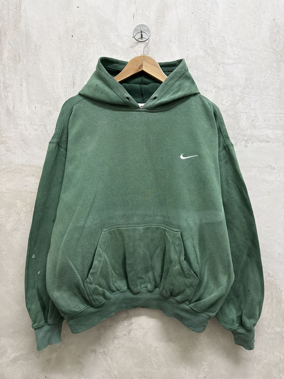 Nike Thrashed Vintage 90s Sun Faded Nike Hoodie Size US XXL / EU 58 / 5 - 3 Thumbnail
