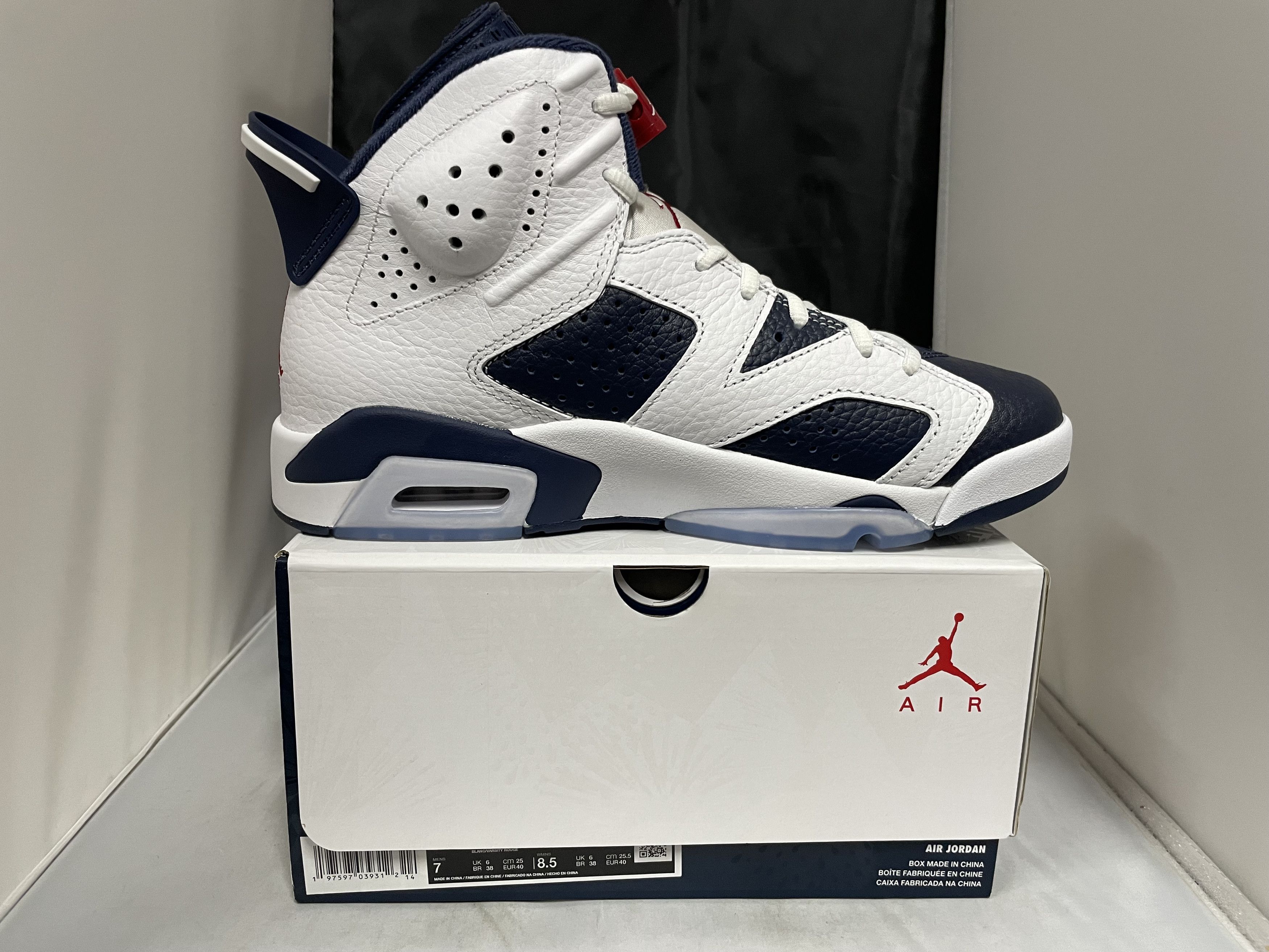 Jordan Brand Air Jordan 6 Retro 'White/Varsity Red' CT8529 164 Size US 7 / EU 40 - 9 Thumbnail