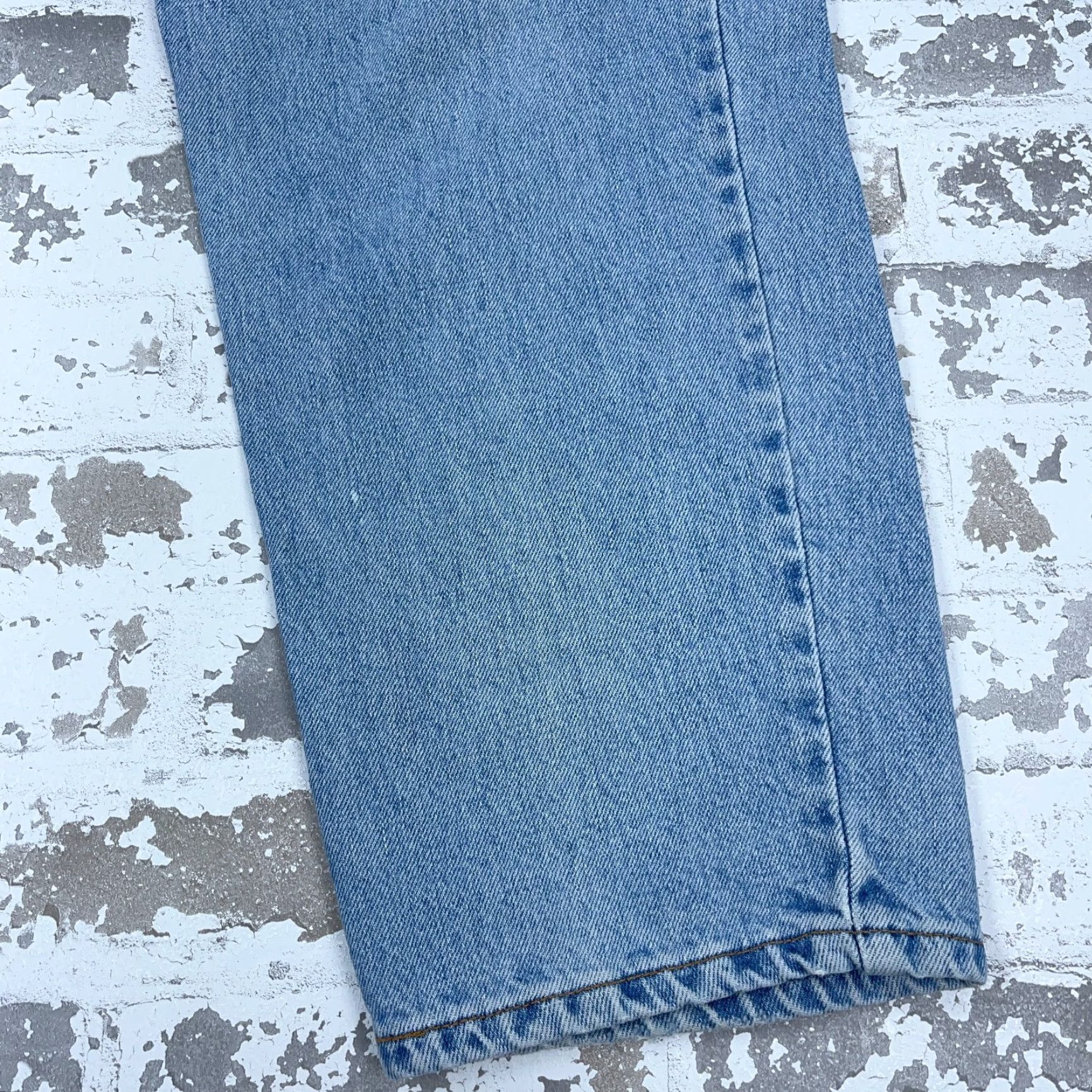 Levi's VINTAGE Levi's 550 Jeans Men 36 Relaxed Tapered 90s Blue Denim 5-Pocket Baggy Slim Fit Casual Mens Size US 36 / EU 52 - 6 Thumbnail